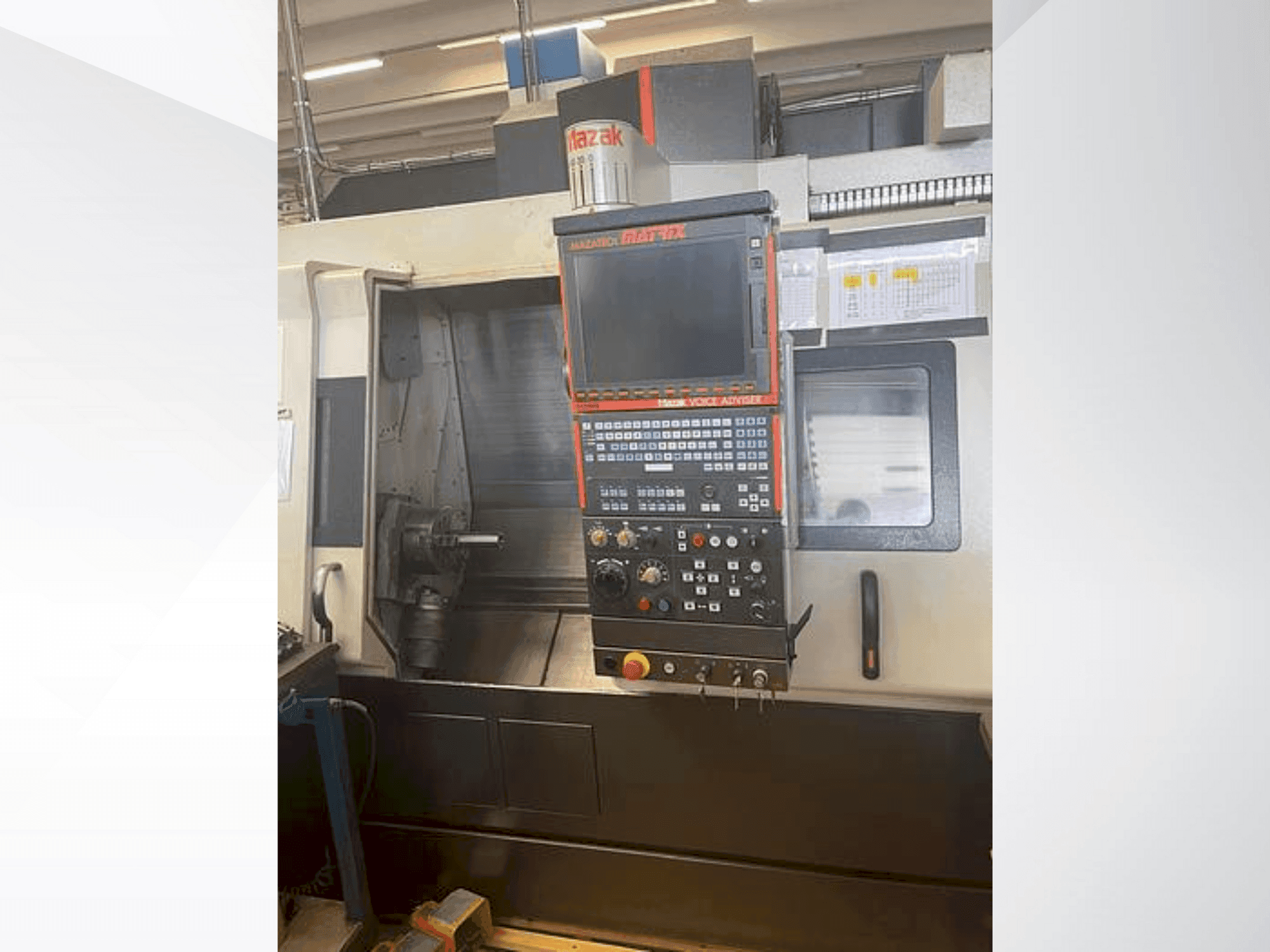 A Mazak INTEGREX 200 IV S gép elölnézete