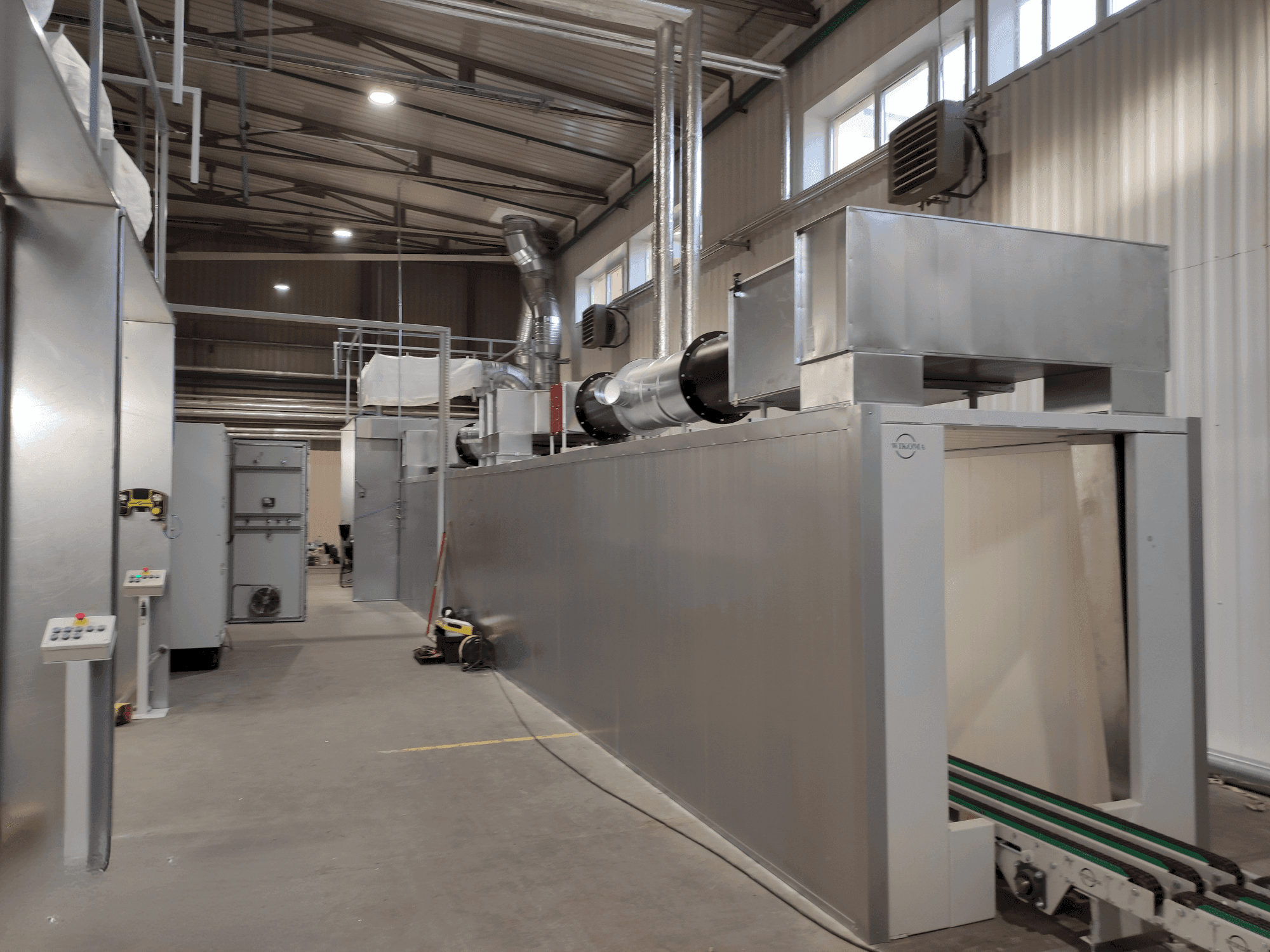 A WIKOMA LL001 gép oldalnézete