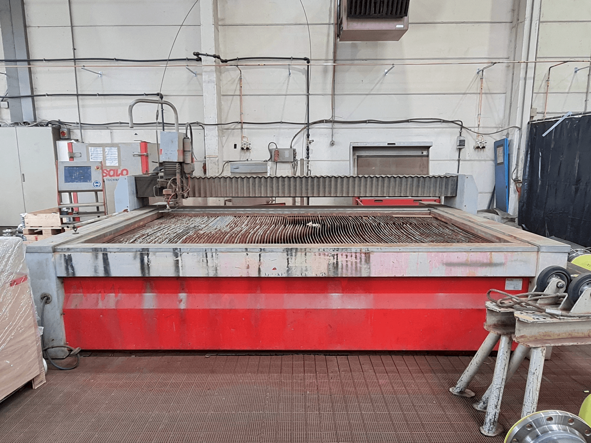 A Resato R-LCM 3015-1 gép elölnézete