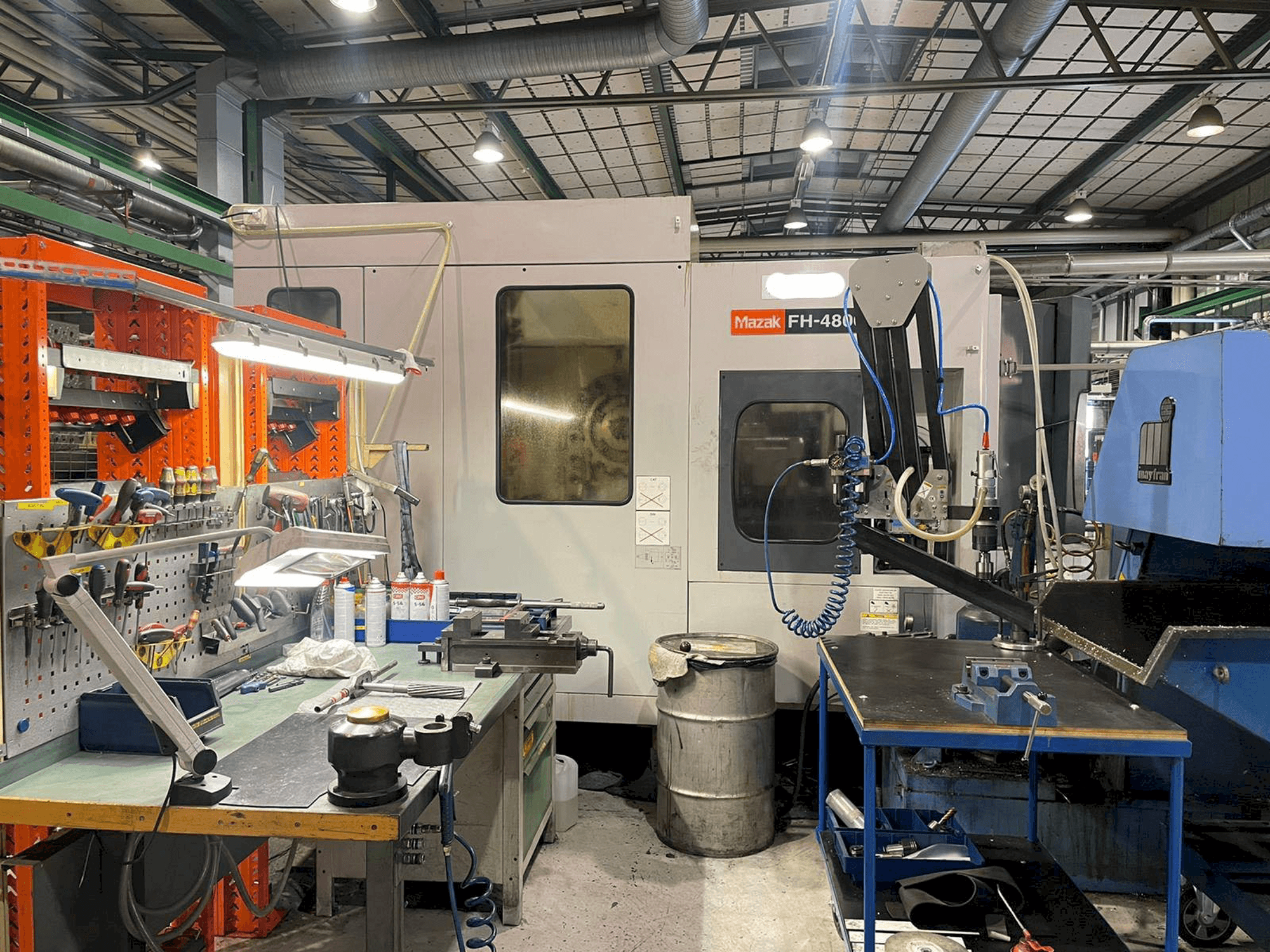 A Mazak FH-4800 gép elölnézete