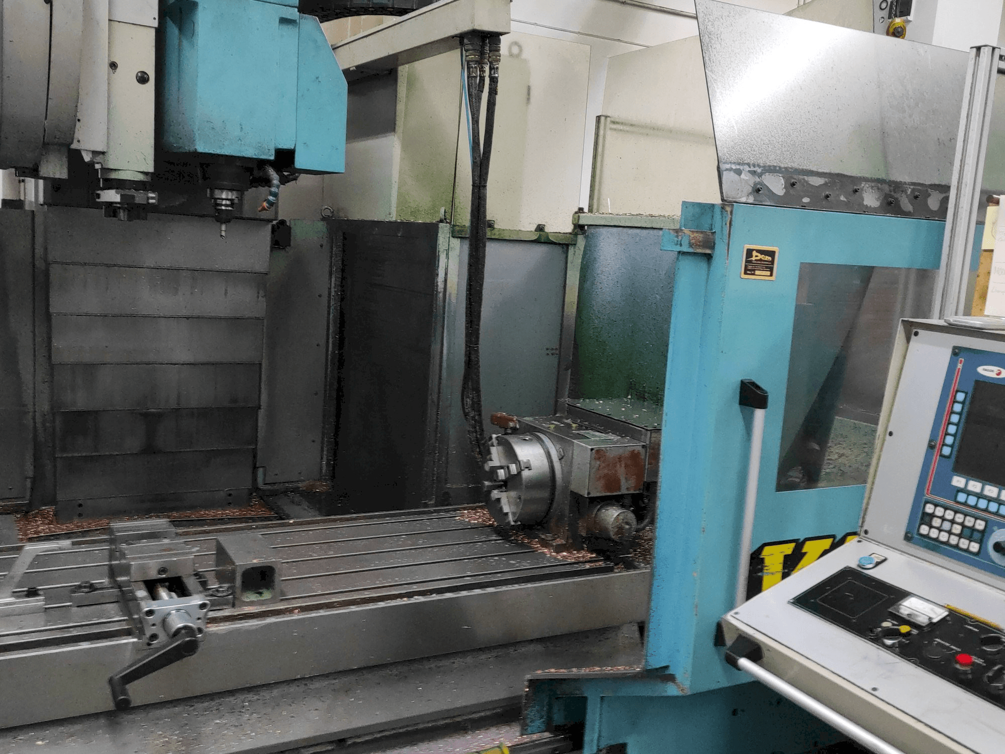 A ANAYAK V-1800 gép elölnézete