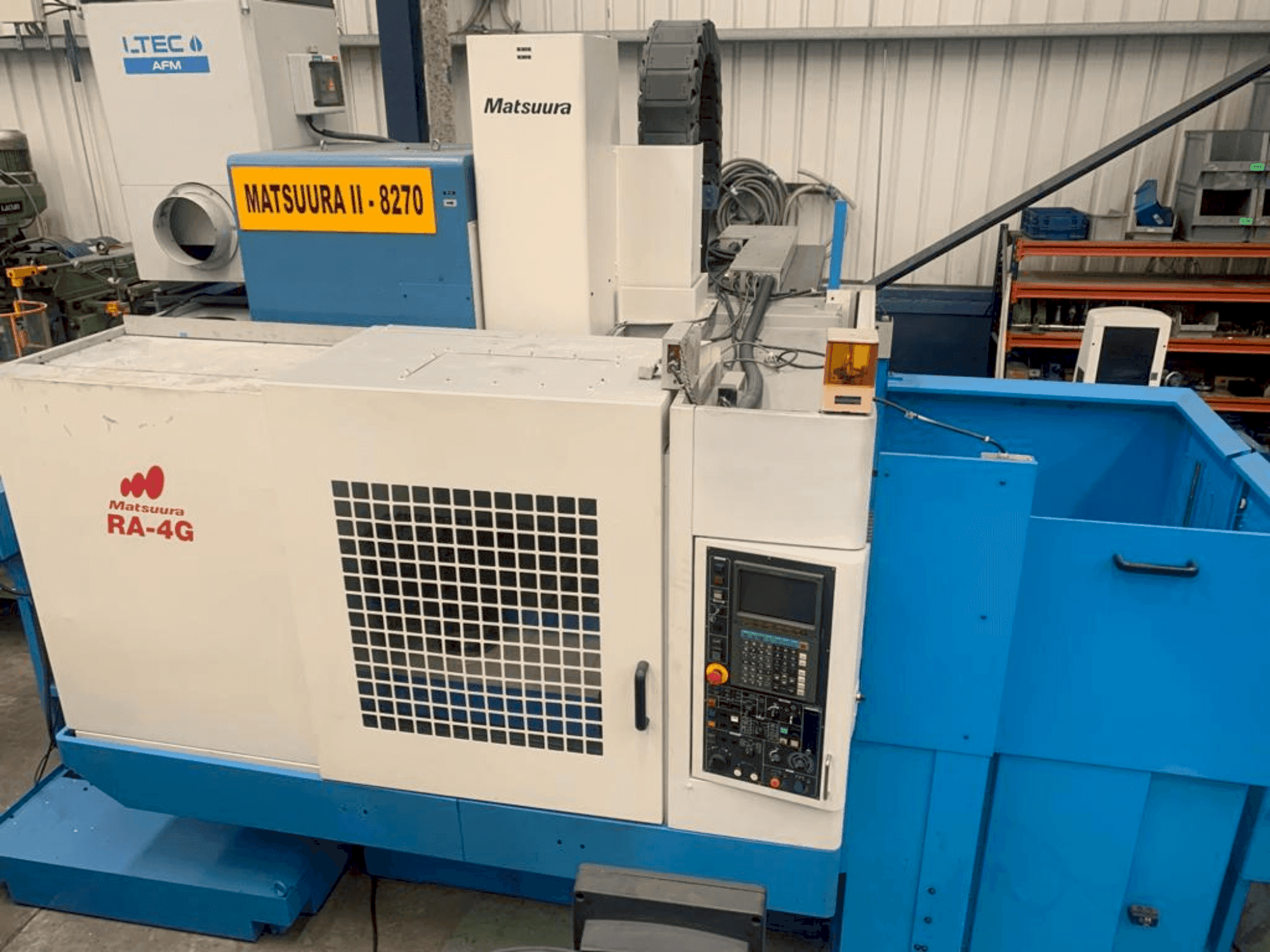 A Matsuura RA-4G gép elölnézete