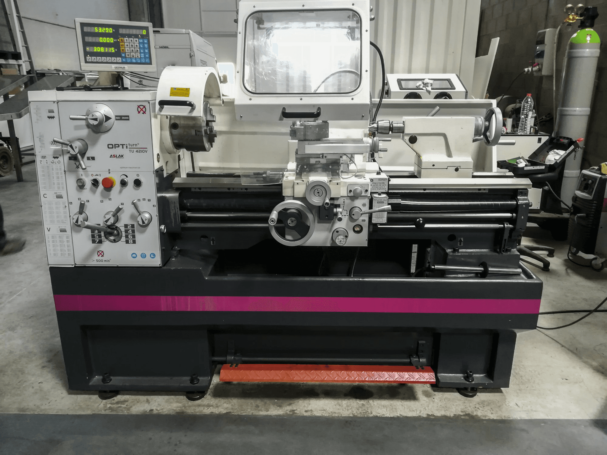 A Optimum TU 4210V gép elölnézete