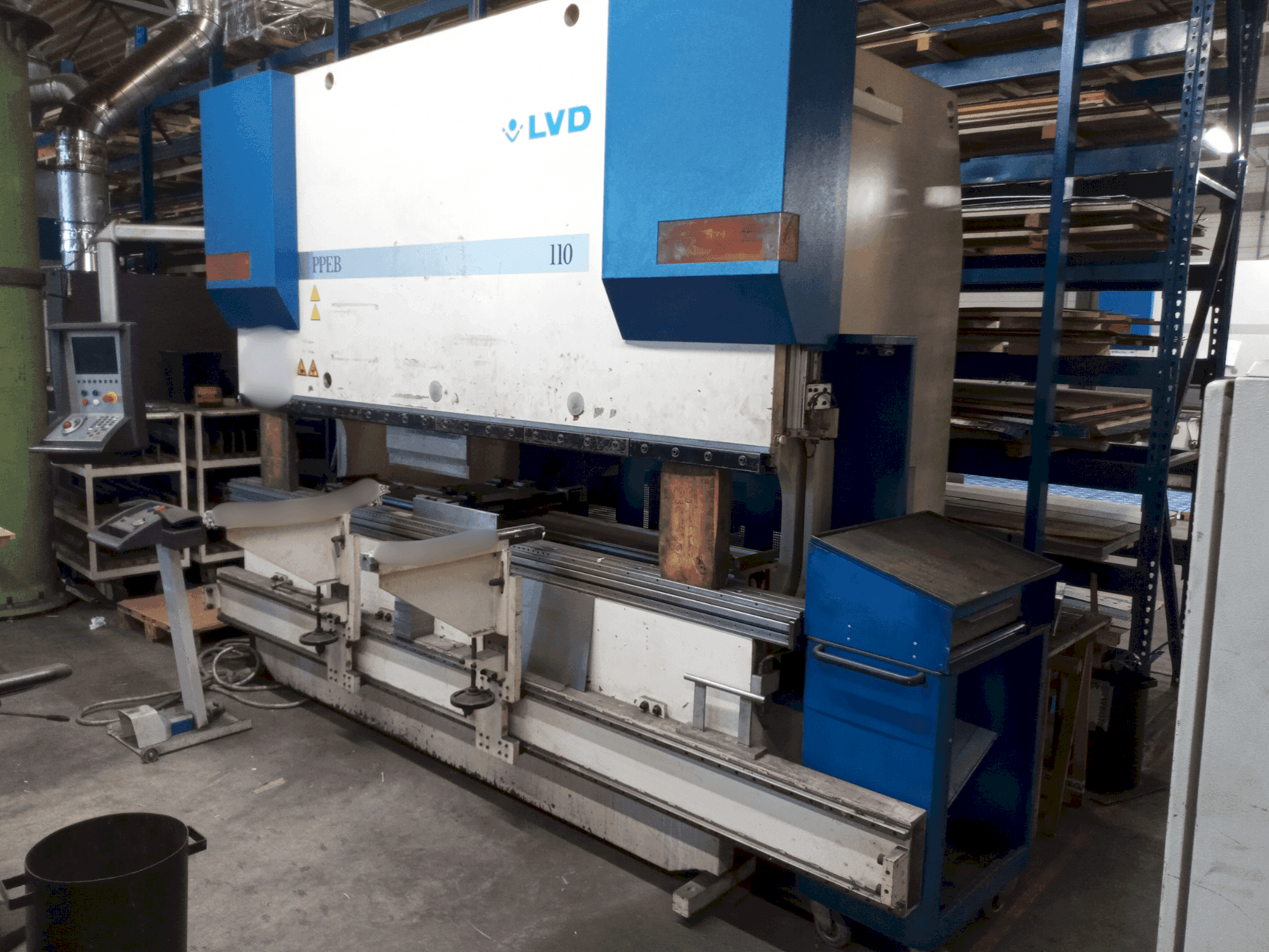 A LVD PPEB 110/30 gép elölnézete
