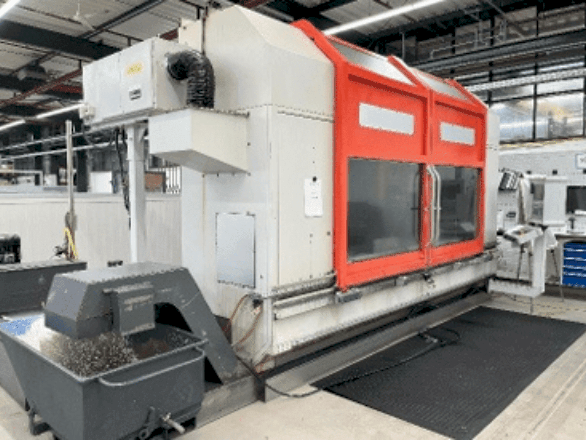 A Matec 30L gép elölnézete