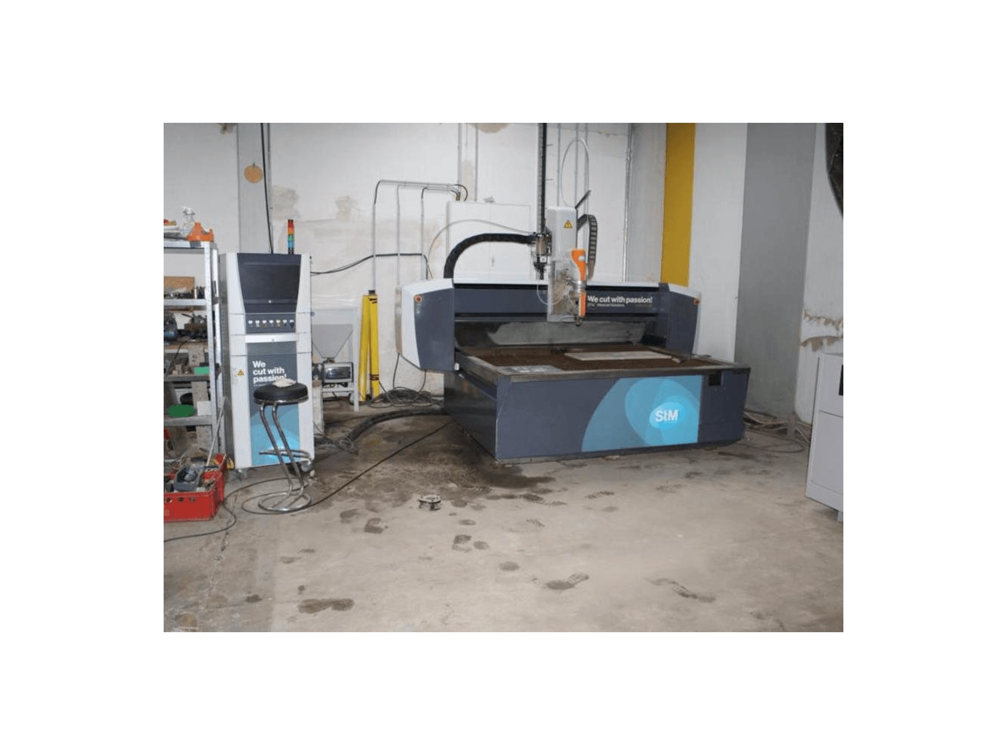 A STM PremiumCut 3D 68 gép elölnézete