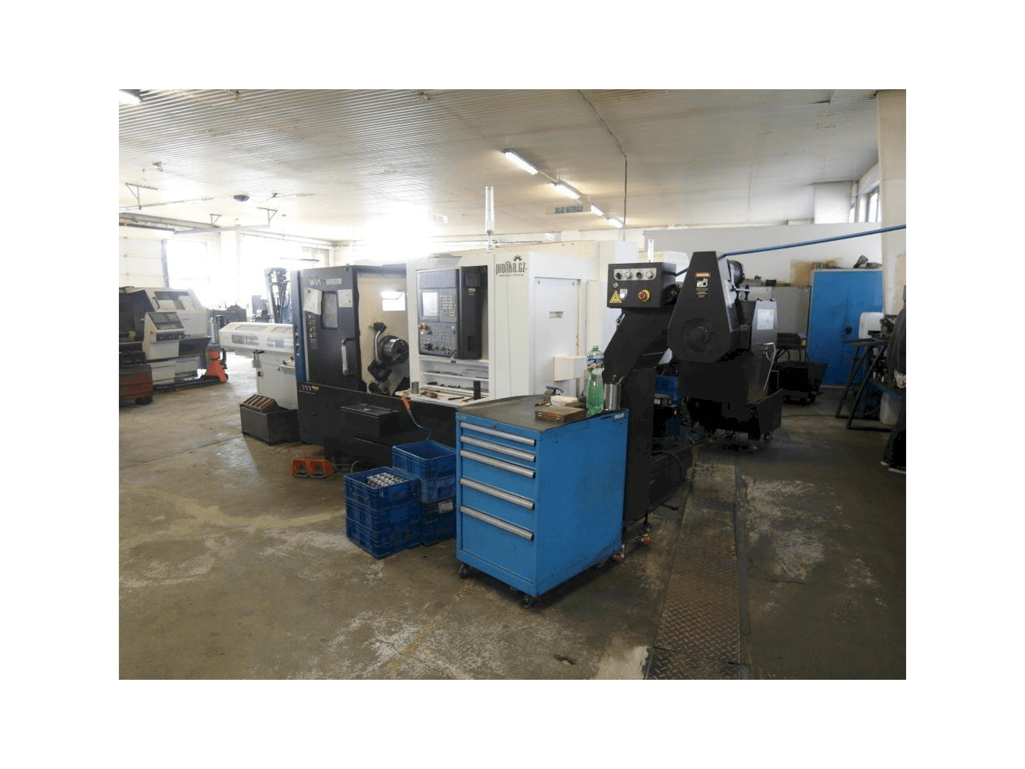 A Hyundai Wia L230LMSA gép elölnézete