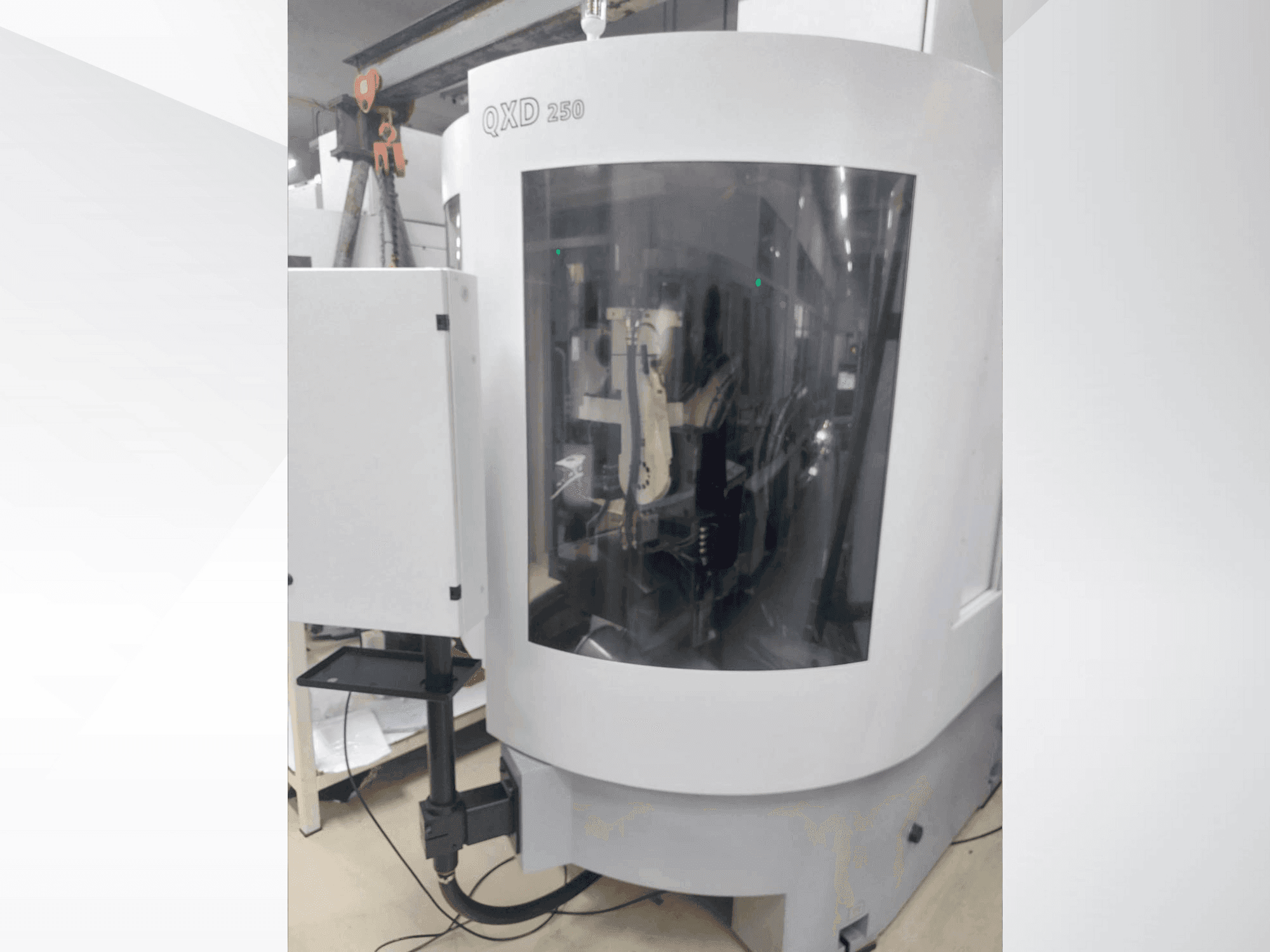 A VOLLMER QXD 250 gép elölnézete