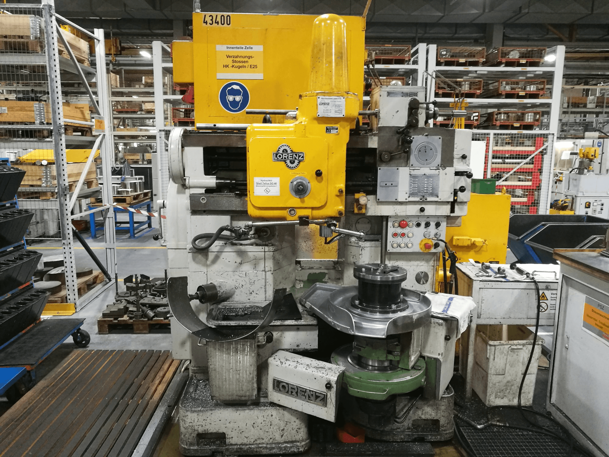 A LORENZ SNJ5 gép elölnézete