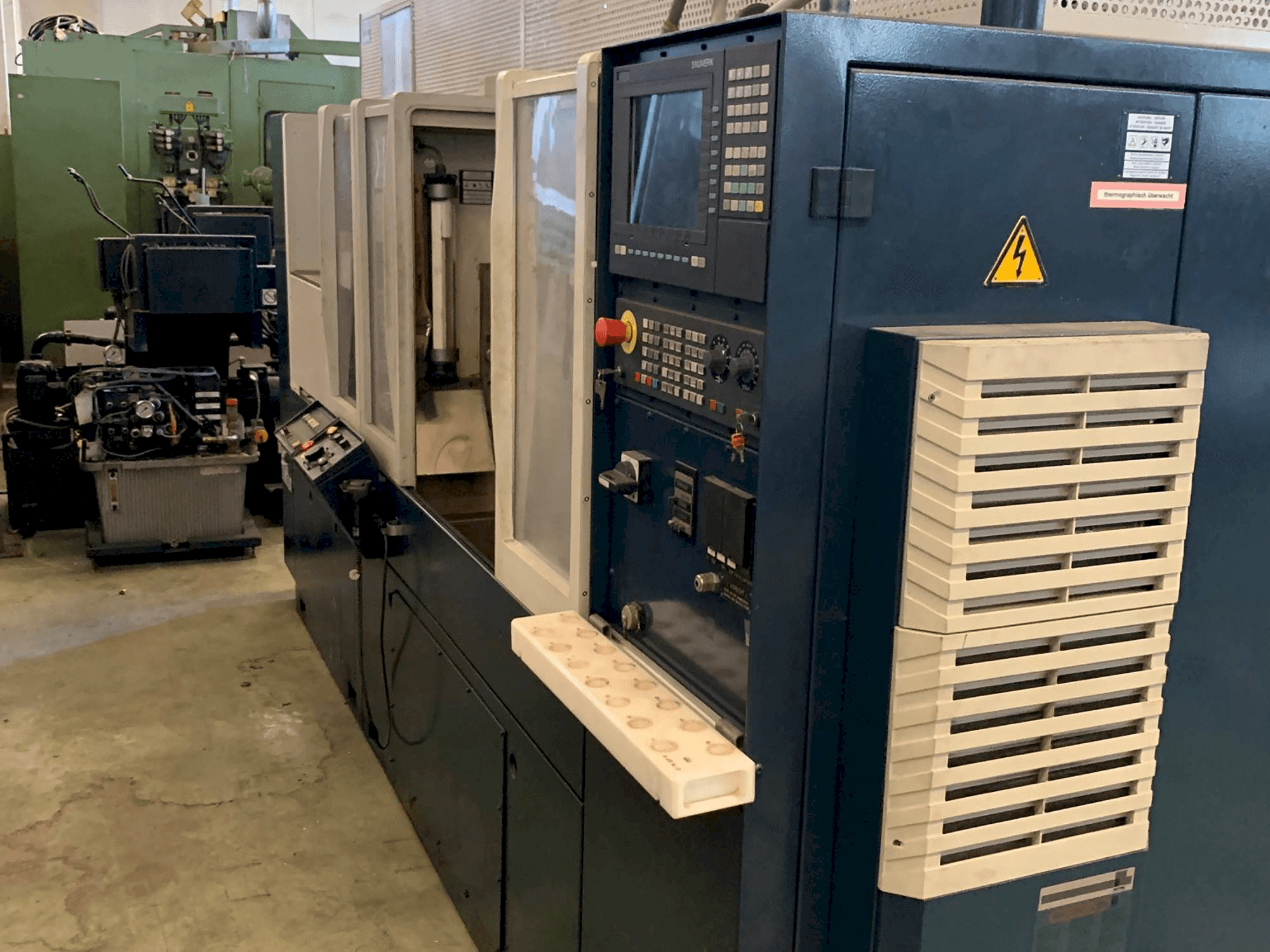 A SPINNER PD 48 gép elölnézete