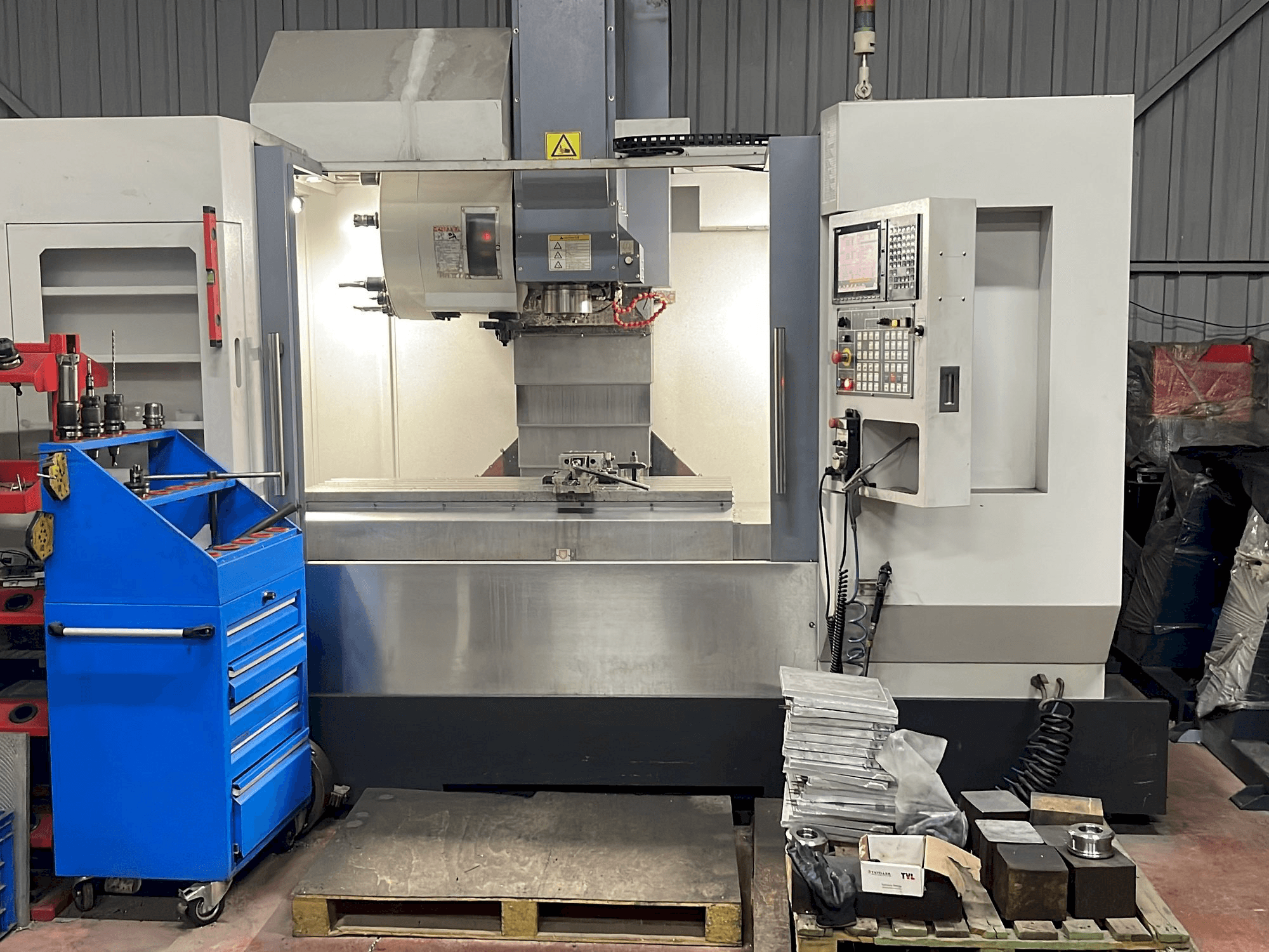 A Akira Seiki SR2XP gép elölnézete