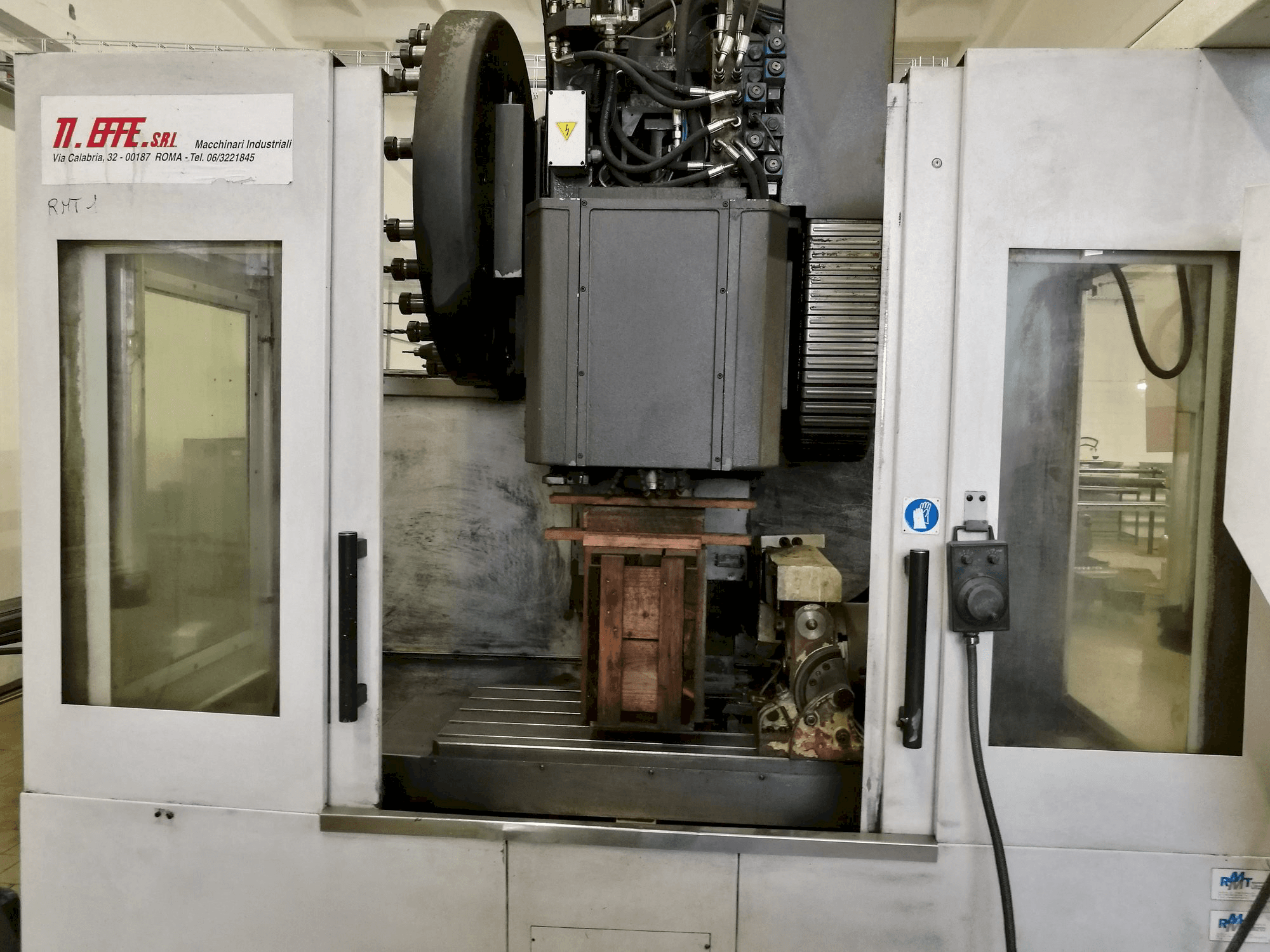 A RMT Kompakt 8 gép elölnézete