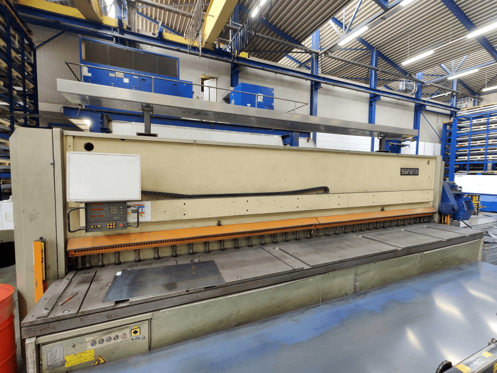 A Safan HVR610-10 gép elölnézete