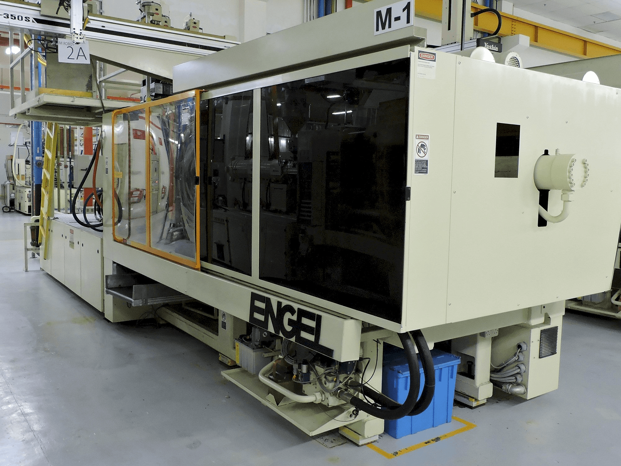 A ENGEL ES 1300 /450 gép jobb nézete