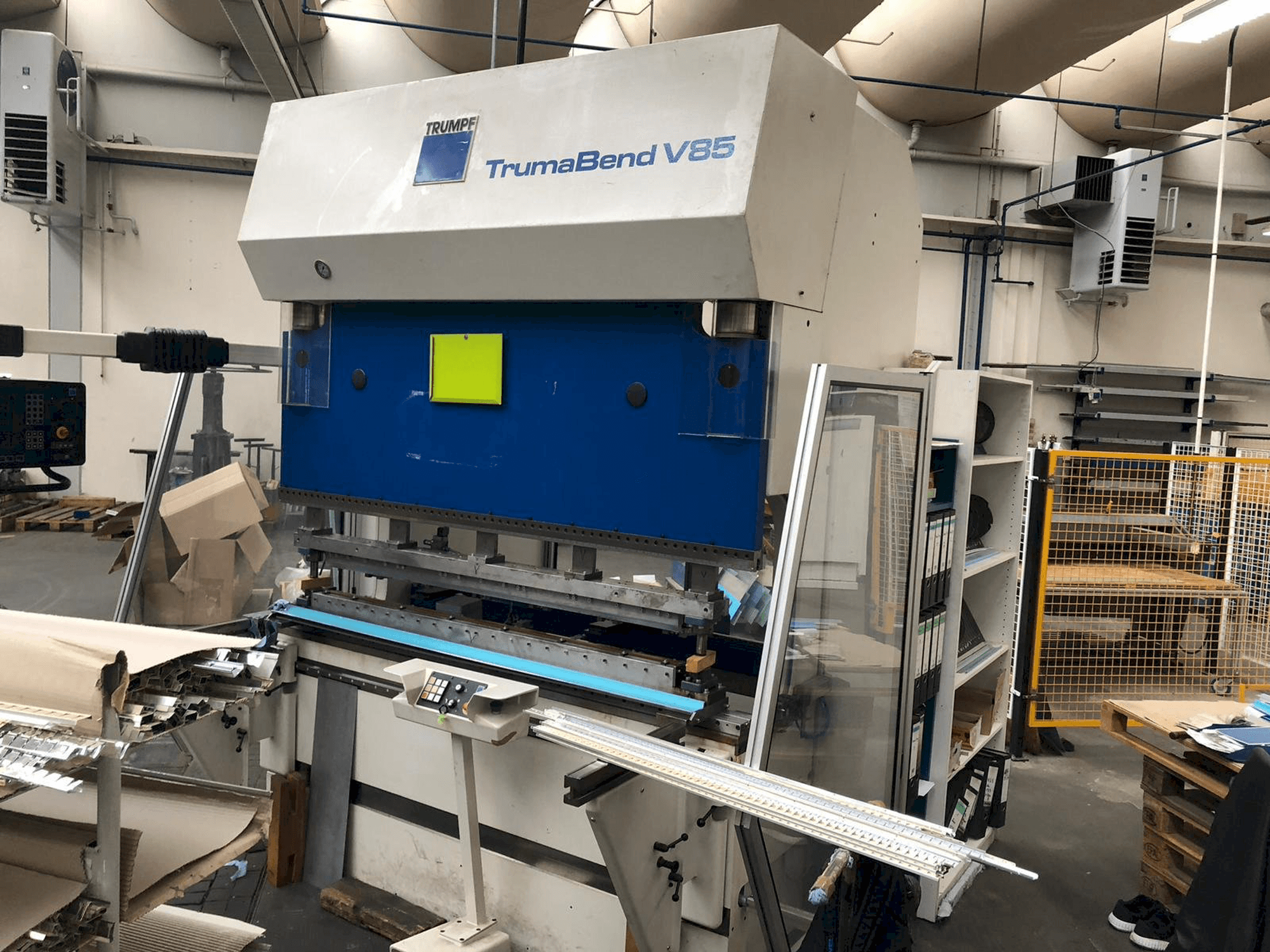A Trumpf TrumaBend V85 gép elölnézete