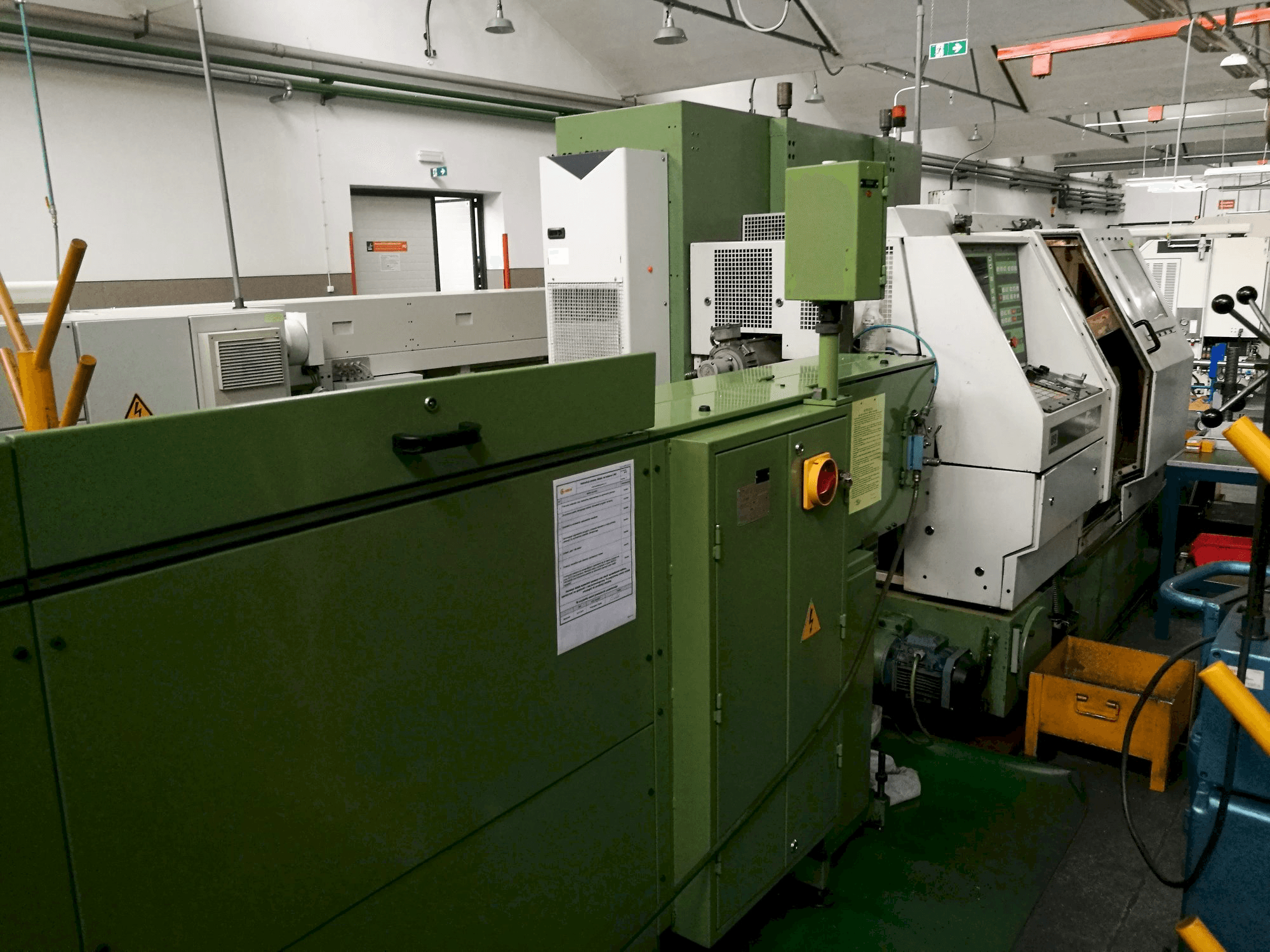 A TRAUB TNS 30/42 D gép elölnézete