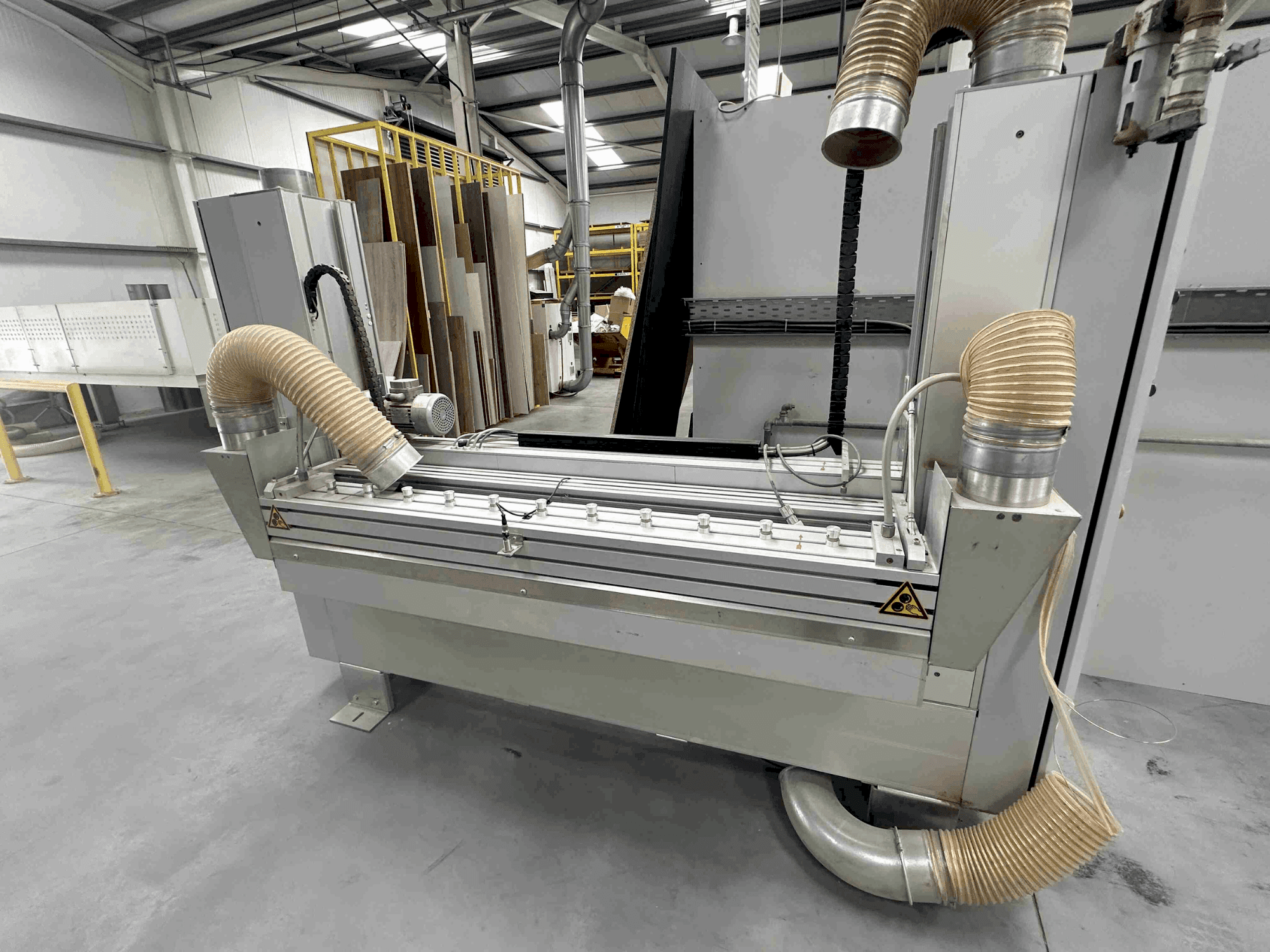 A WANDRES CF05/1500 gép elölnézete