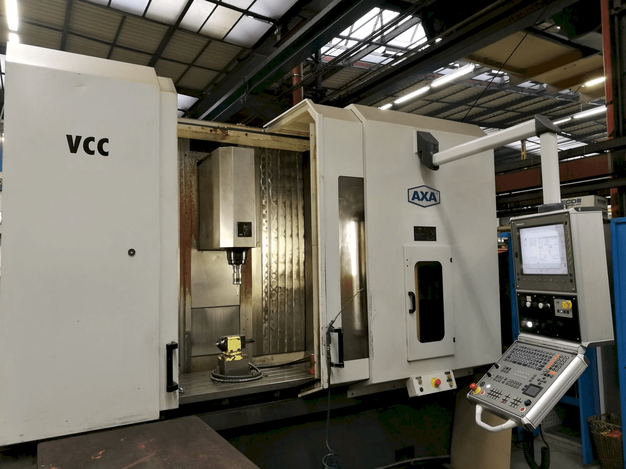 A AXA VCC 1200 gép elölnézete