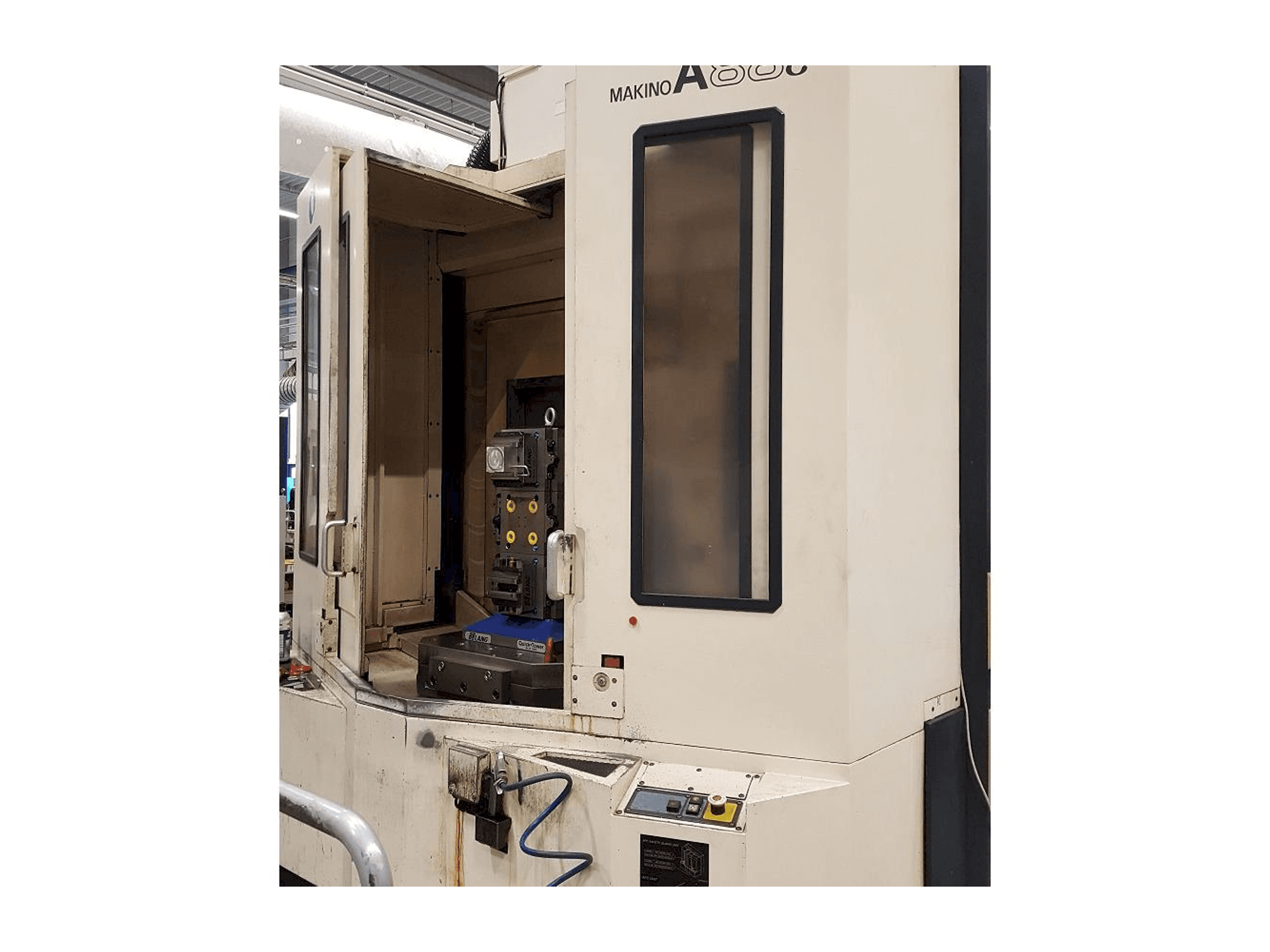 A Makino A88E gép elölnézete