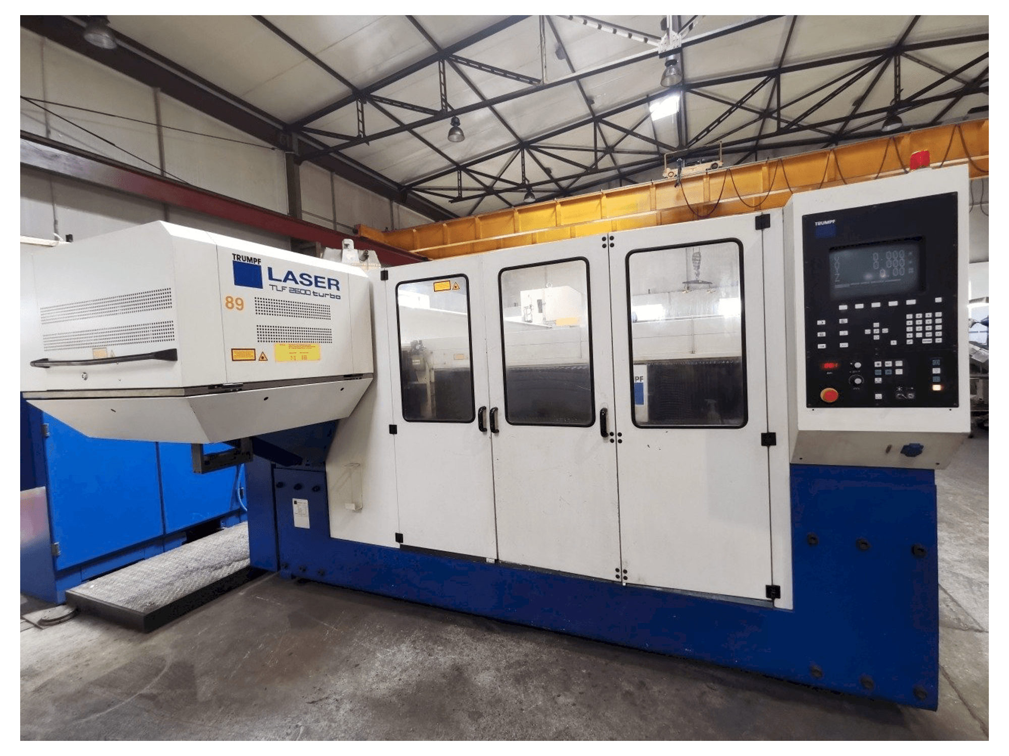 A Trumpf Trumatic L 4030 gép elölnézete