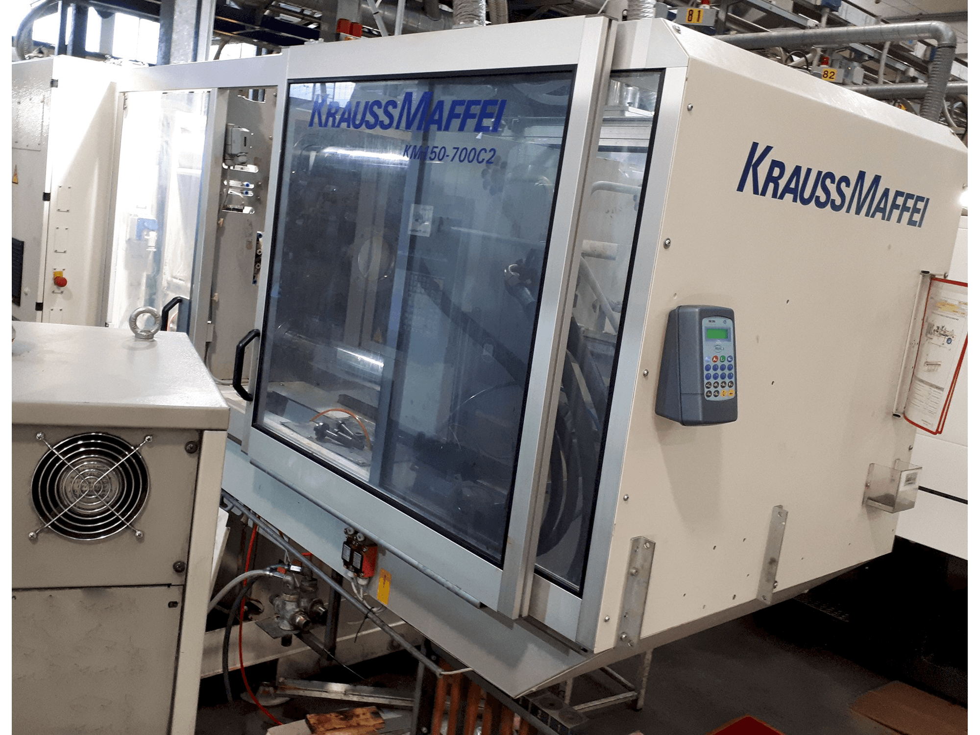 A Krauss Maffei C2 150-700 gép jobb nézete