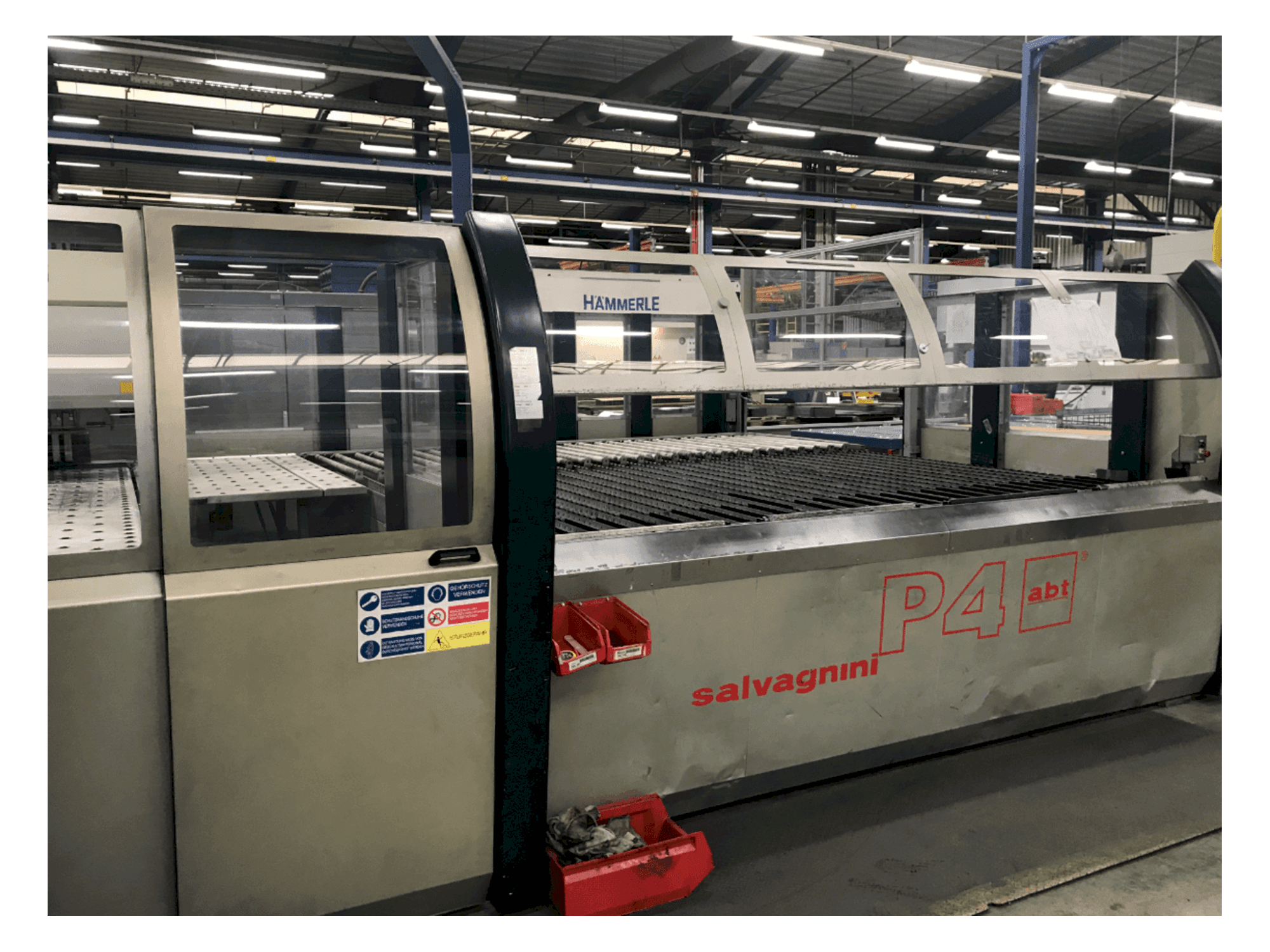 A Salvagnini S4S-40 / P4-3216 gép elölnézete