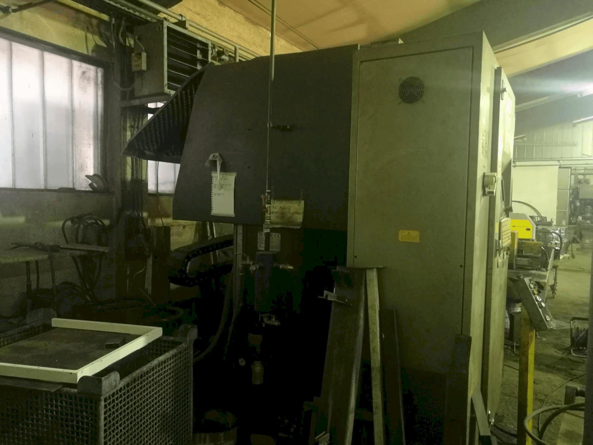 A Rainer 1000R gép oldalnézete