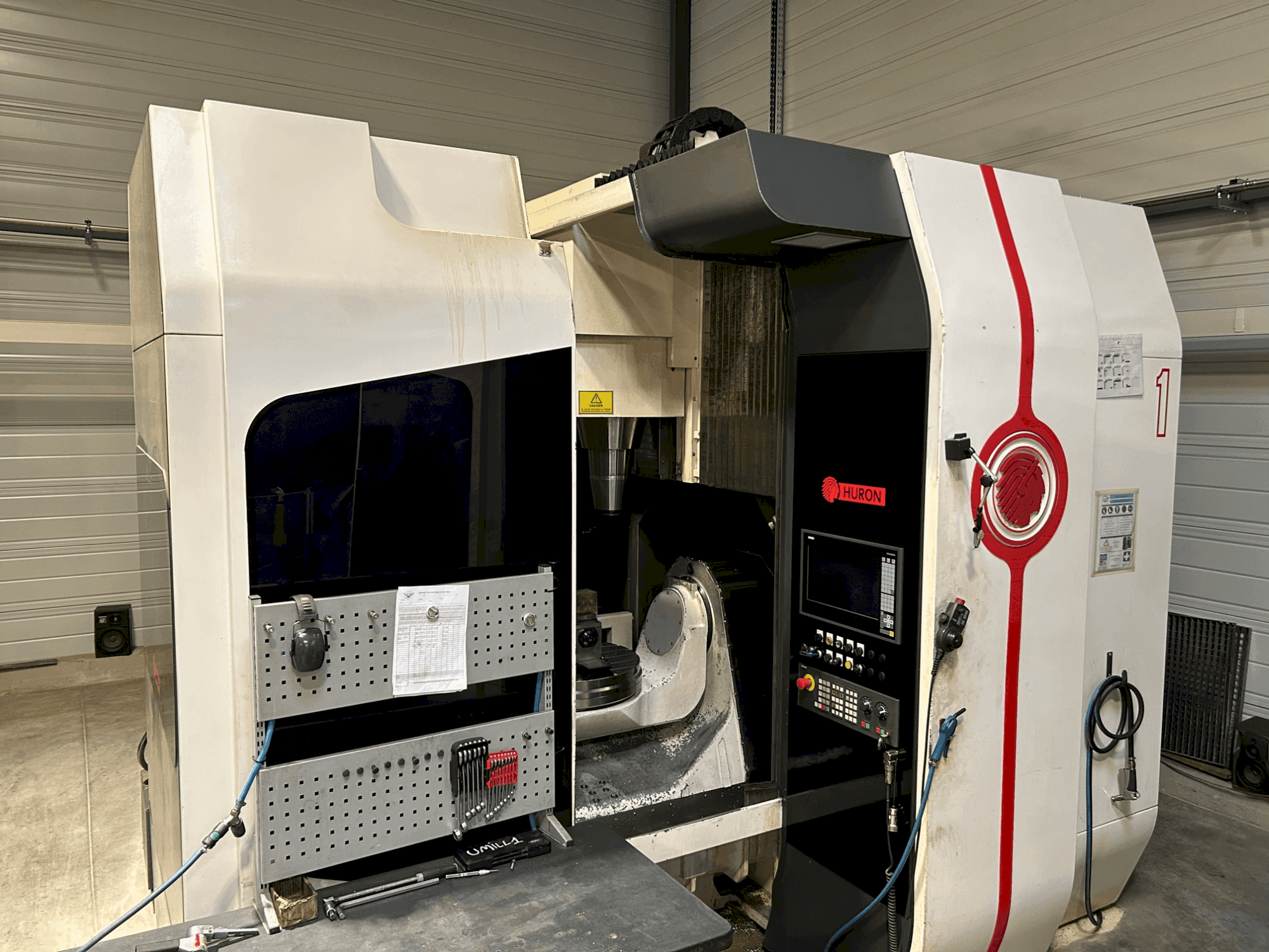 A Huron UMILL 6 gép elölnézete