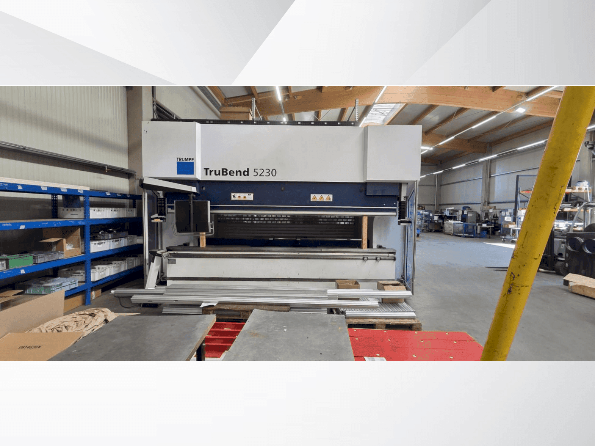 A TRUMPF TruBend 5230 gép elölnézete