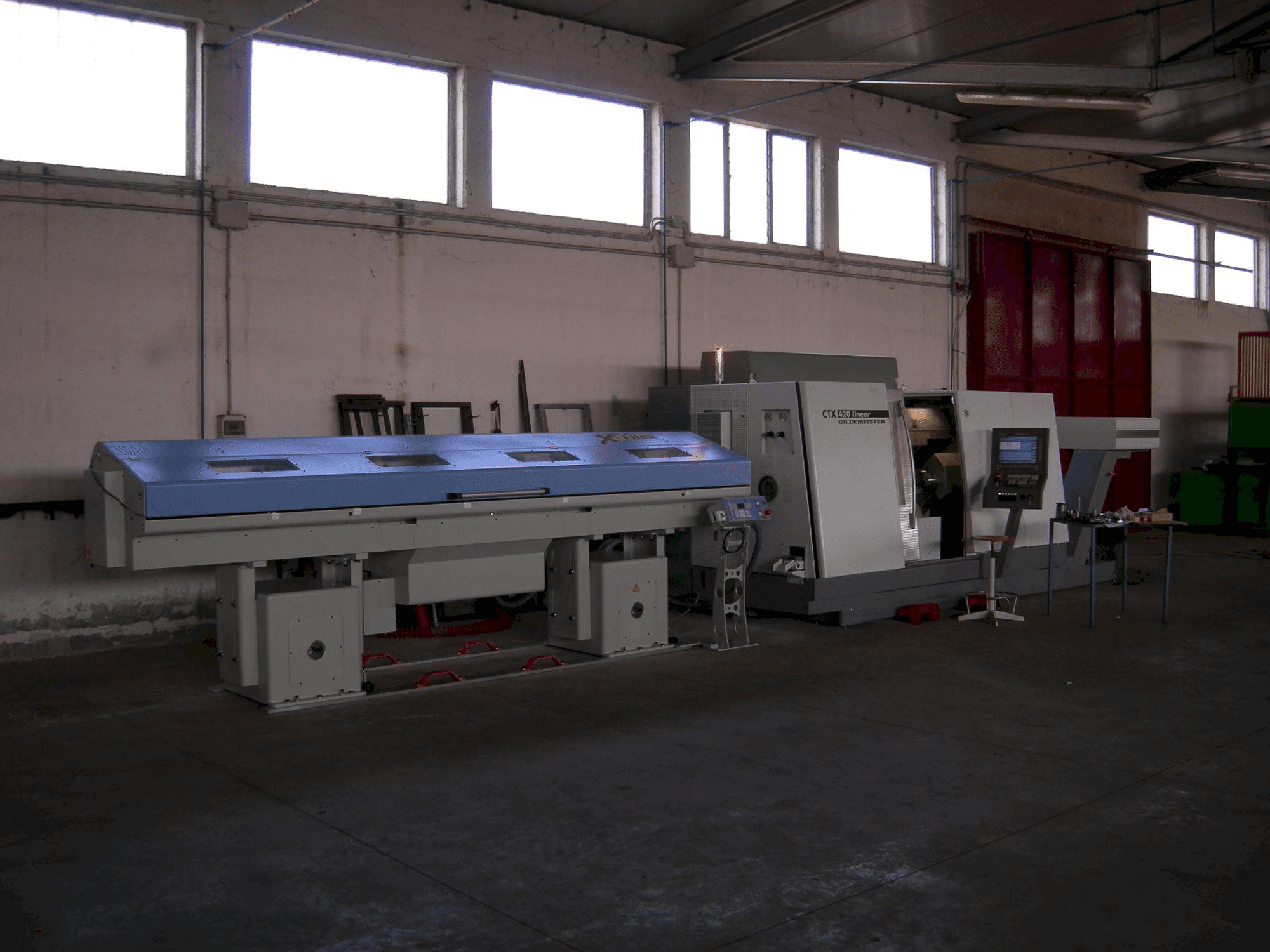A Gildemeister CTX 420 V6 linear gép elölnézete