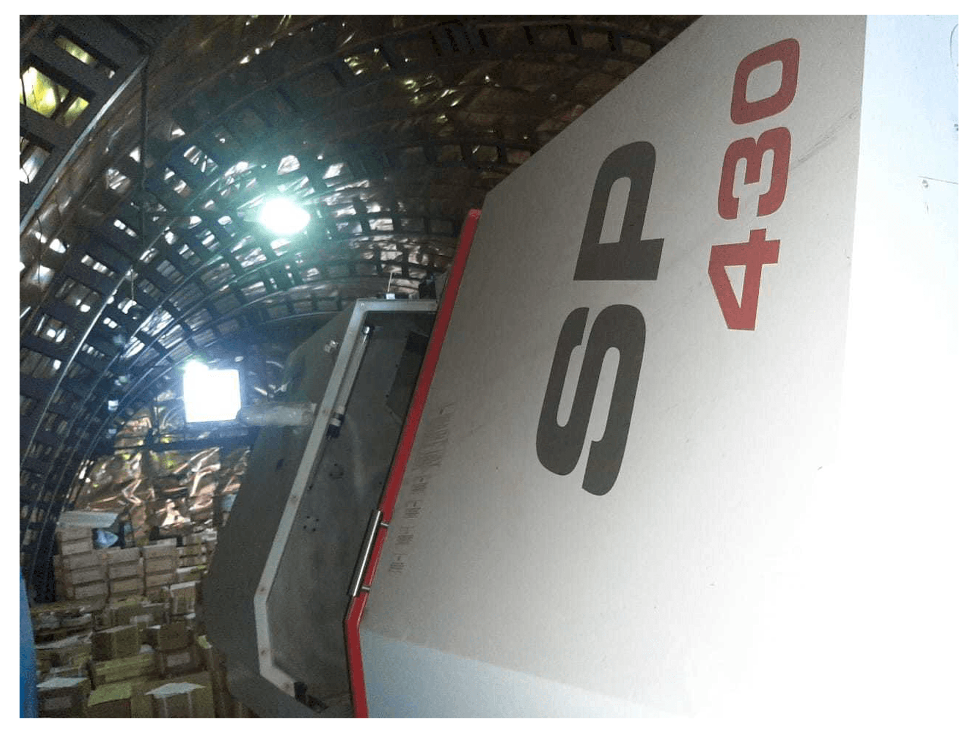 A KOVOSVIT MAS SP 430 Y/L2 gép elölnézete