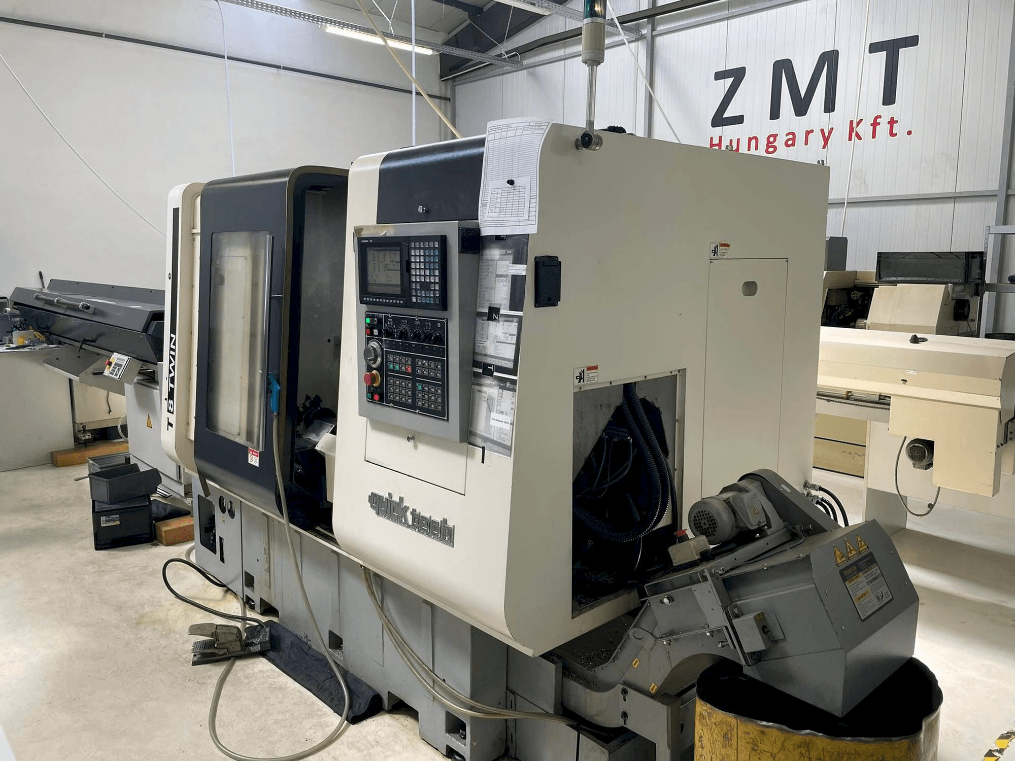 A Quick-Tech T8 Twin gép elölnézete