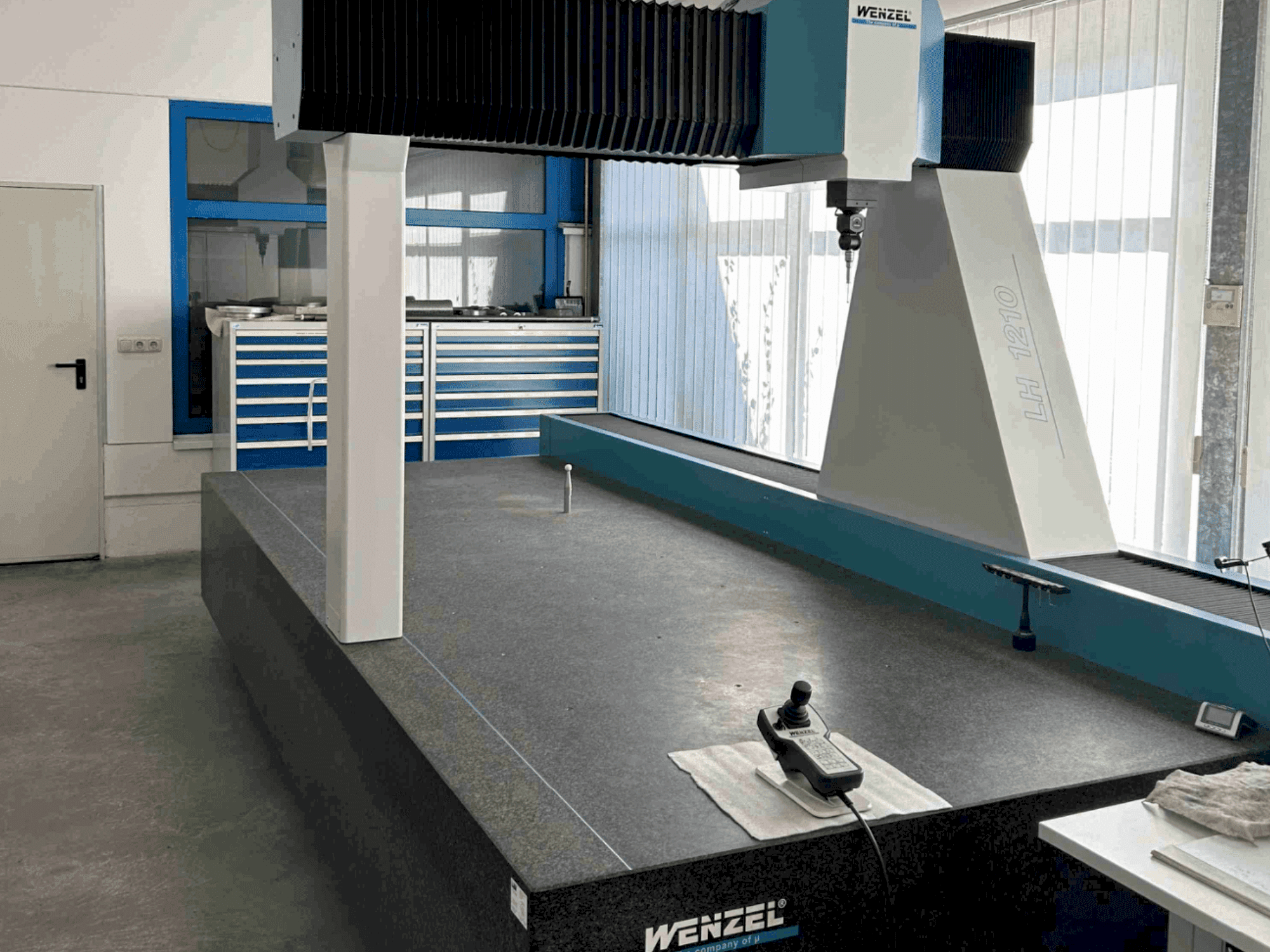 A Wenzel LH 1210 gép elölnézete