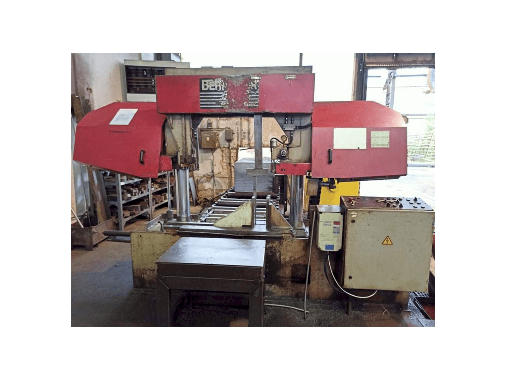 A Behringer HBP 530 gép elölnézete