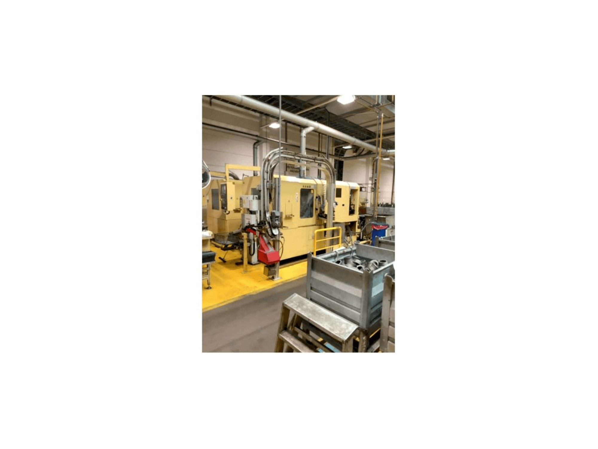 A TAJMAC-ZPS SAL 100/4 gép elölnézete