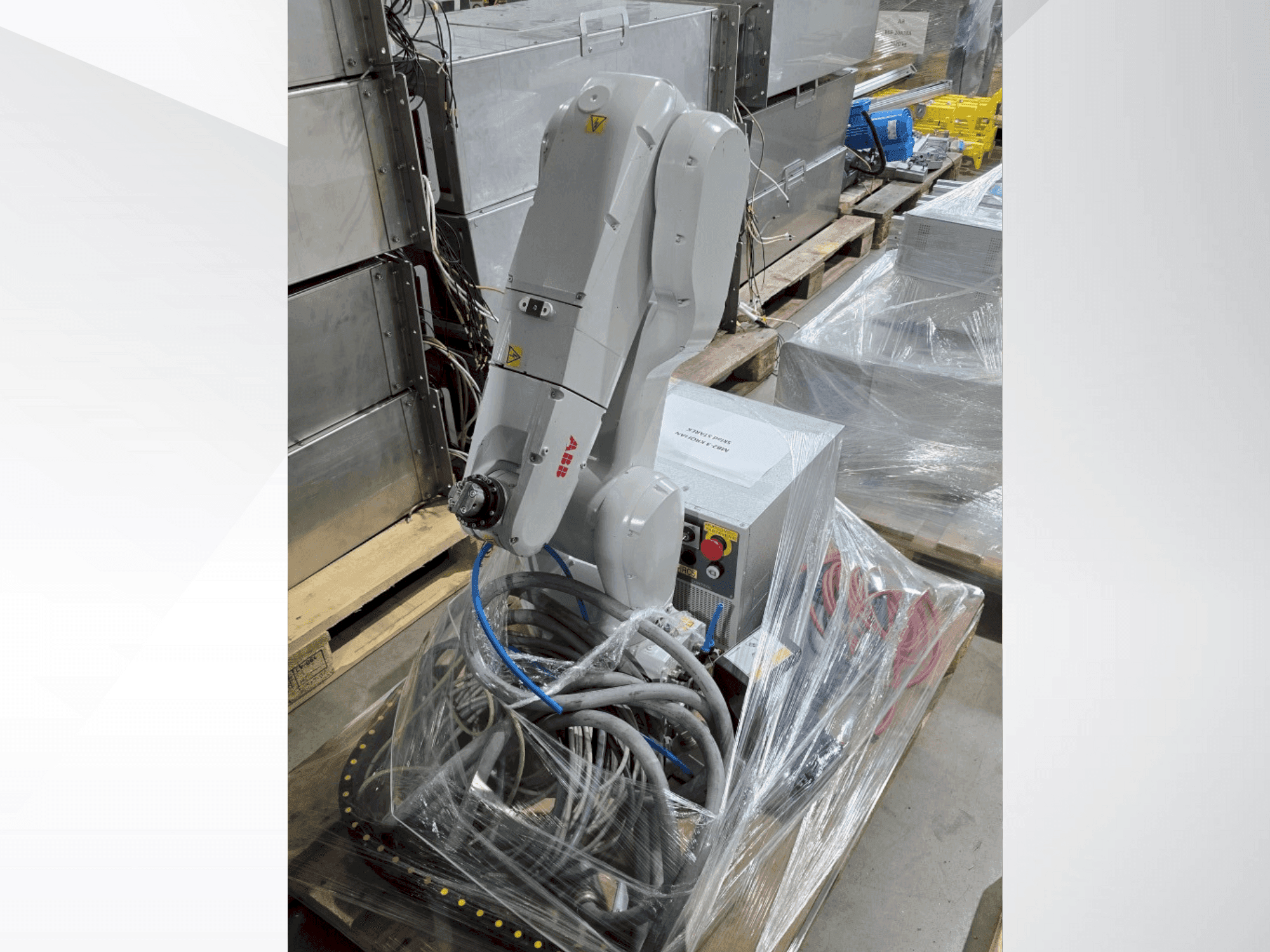 A ABB IRB 1200-5/0.9 (2023) gép elölnézete