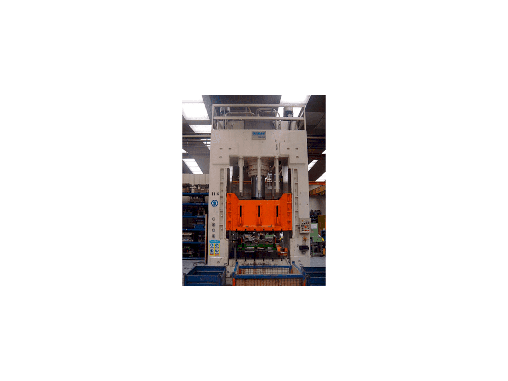 A REHINE 91/A300 gép elölnézete