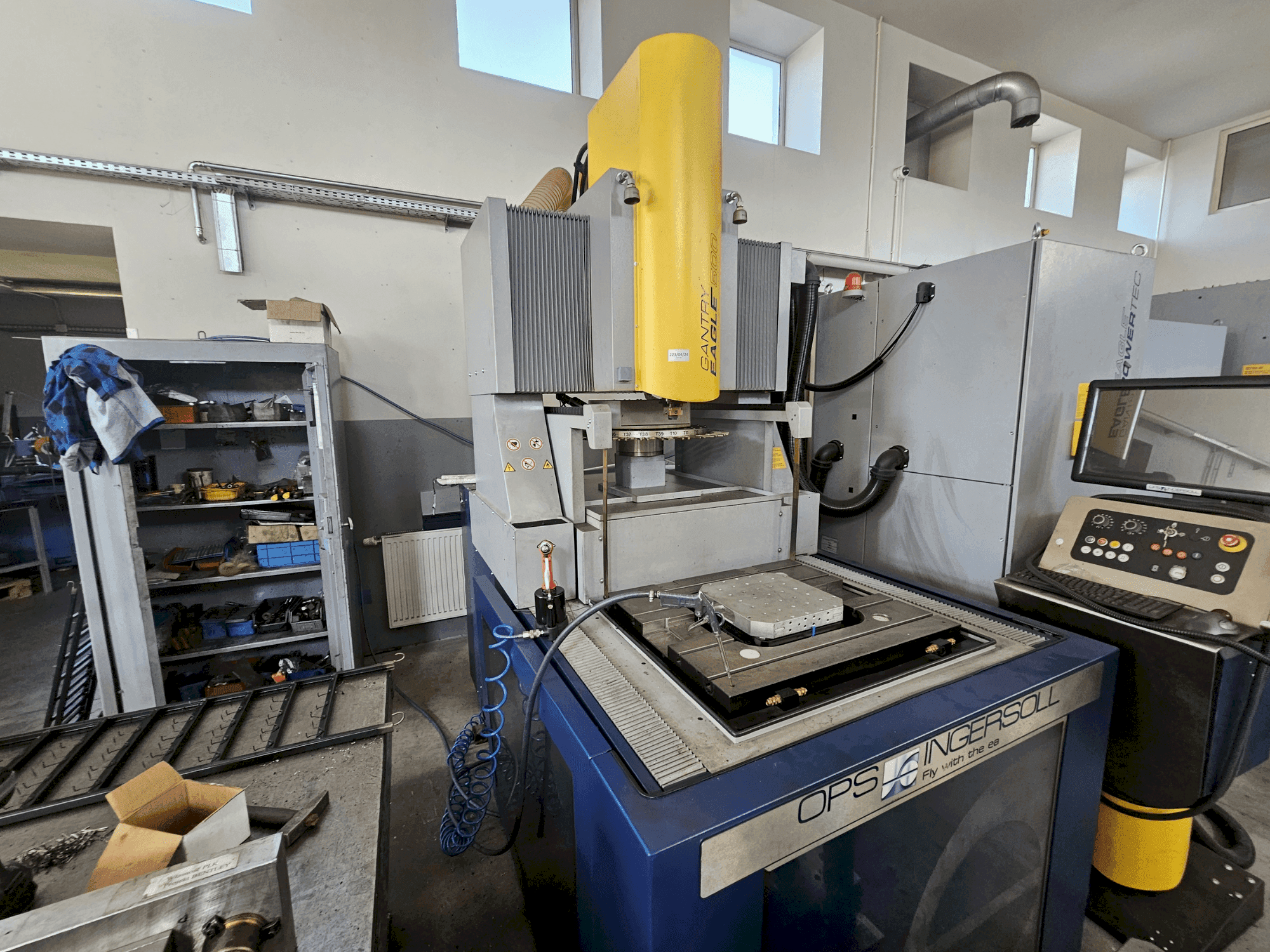 A OPS INGERSOLL Gantry Eagle 500 gép elölnézete