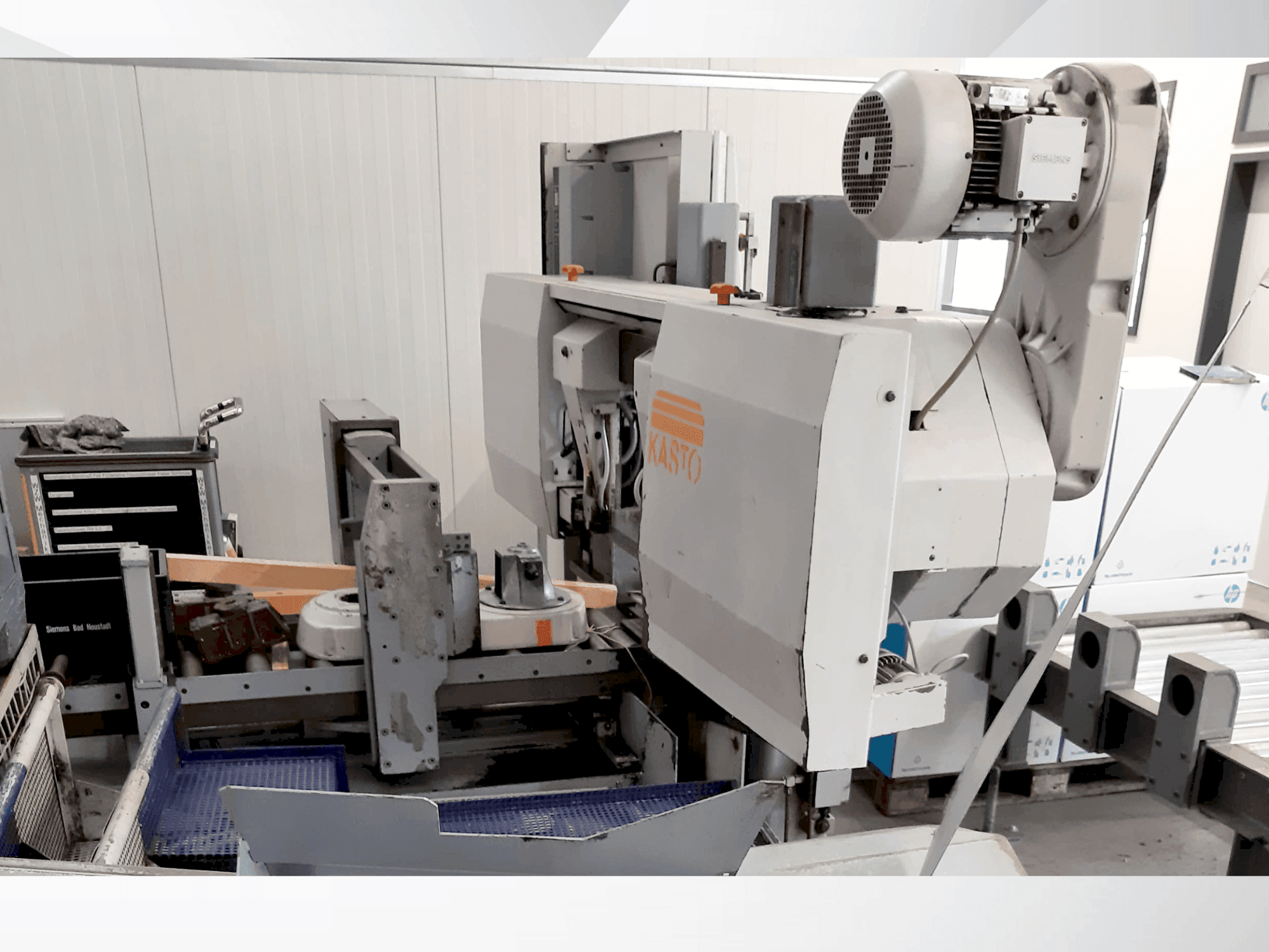 A KASTO HBA 360 AU with Knoll 150 K-1 gép elölnézete