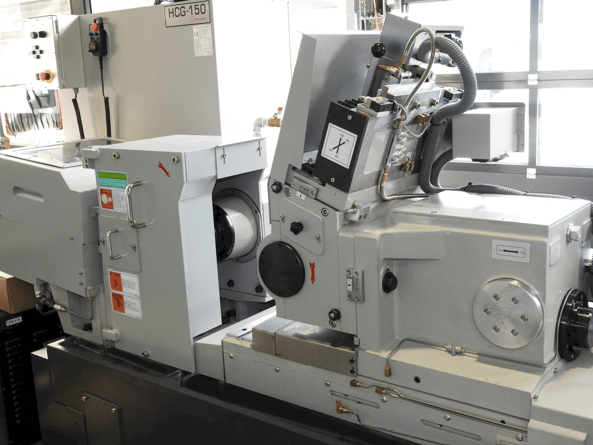 A Hanwha HCG 150 gép elölnézete