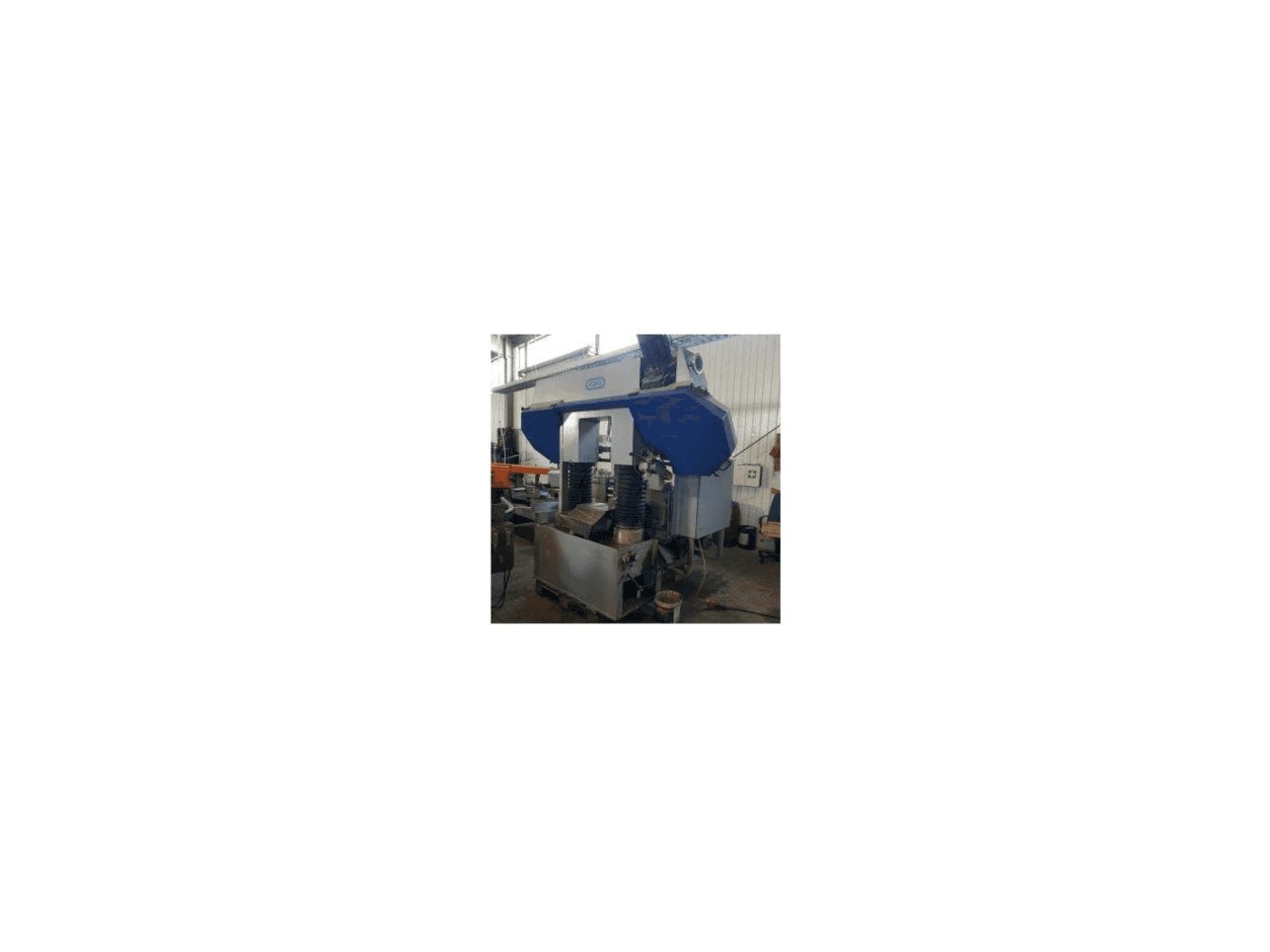 A FORTE SBA 421 gép elölnézete