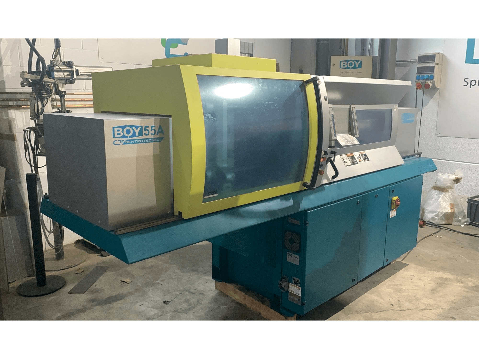 A BOY 55A gép elölnézete