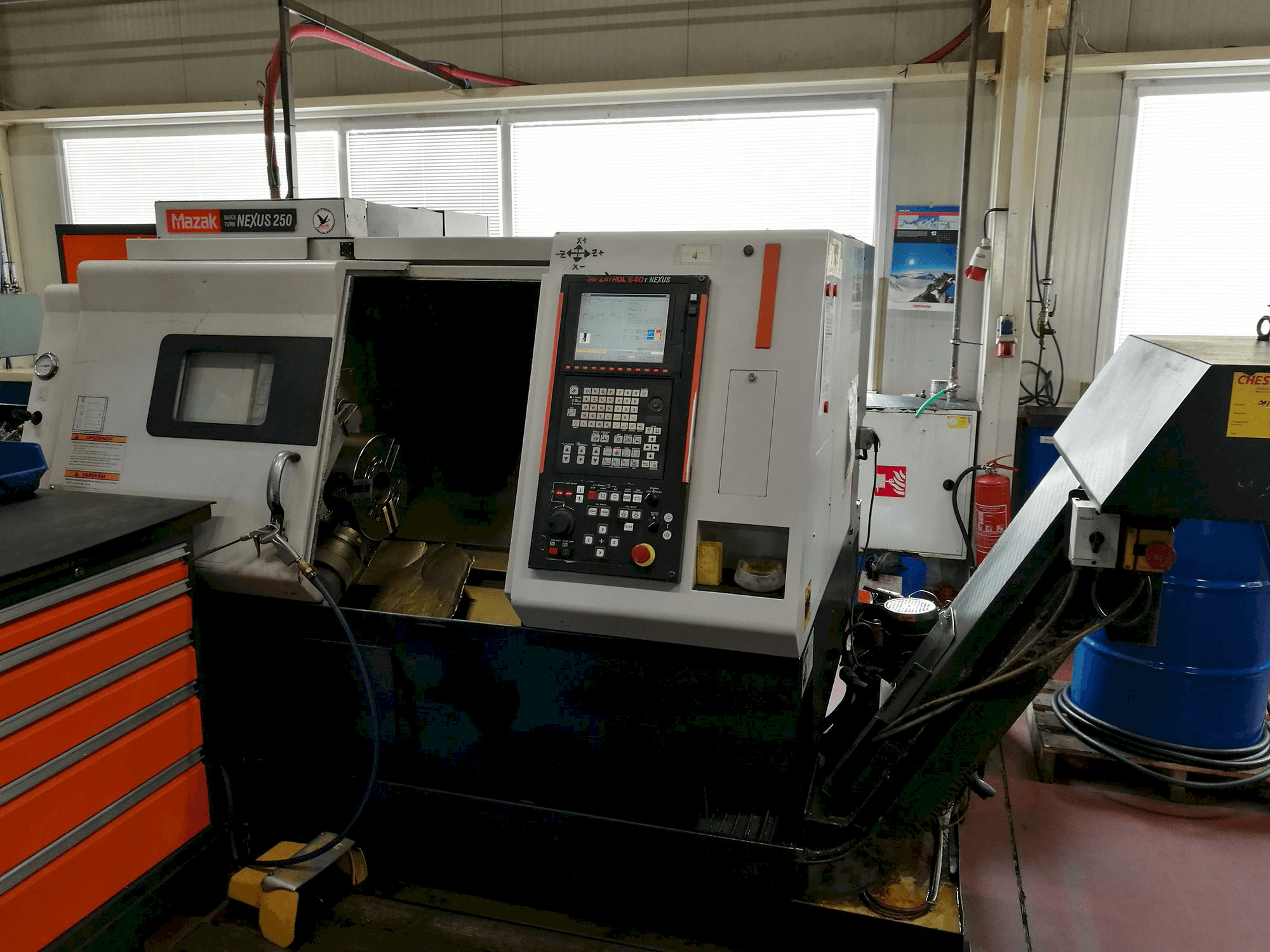 A Mazak Nexus 250 gép elölnézete