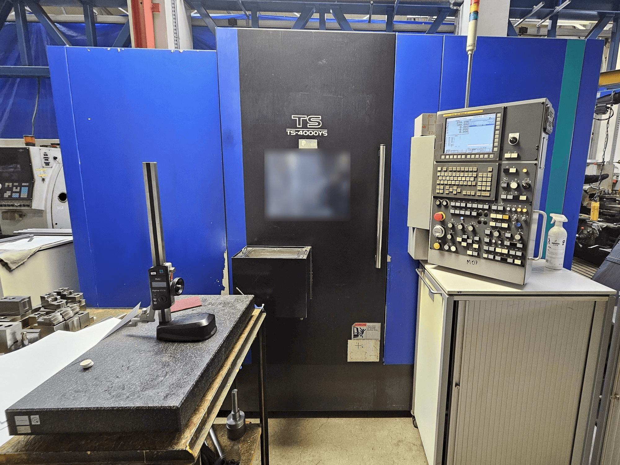A Takisawa TS-4000YS gép elölnézete