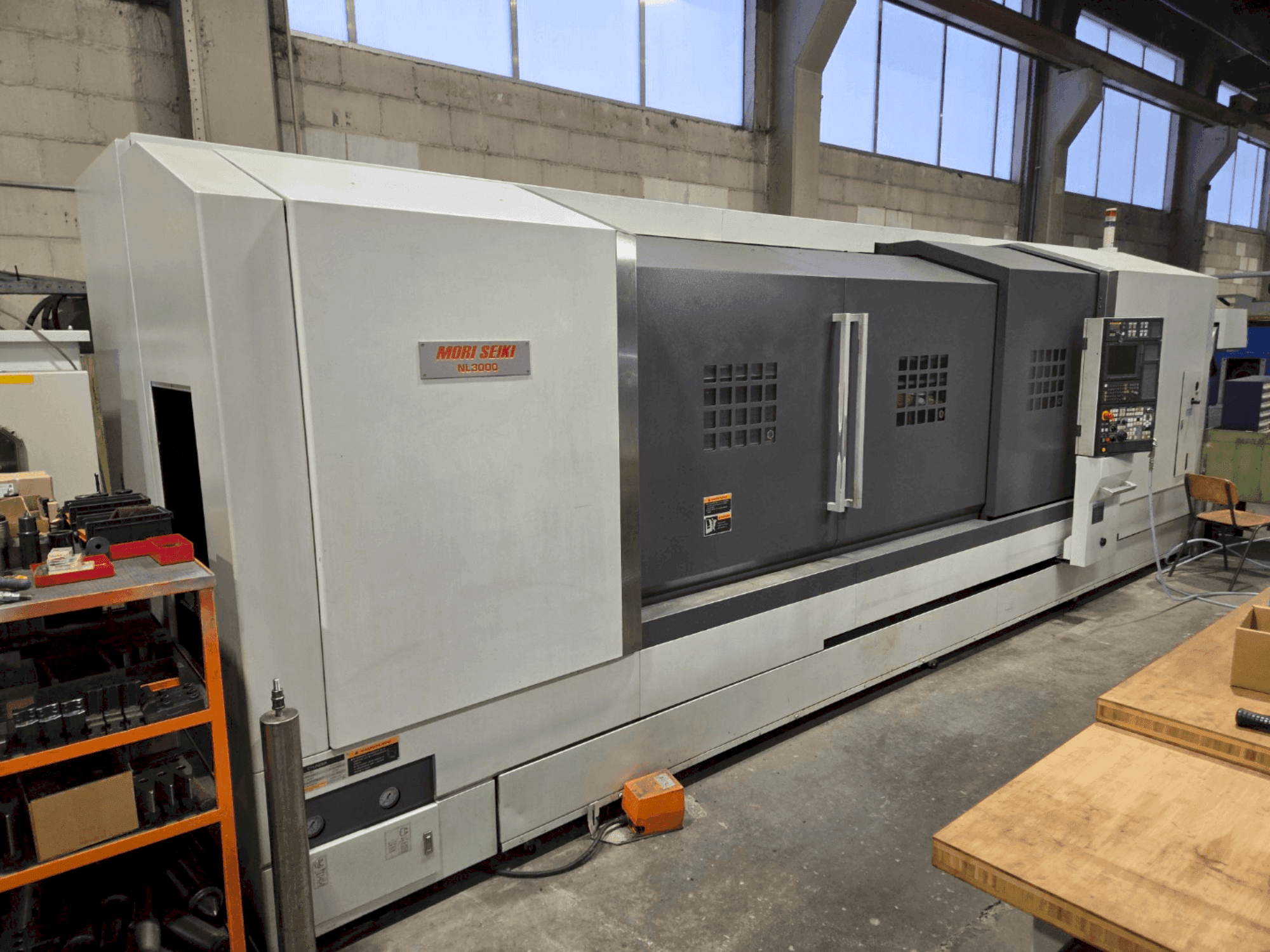 A MORI SEIKI MORI SEIKI NL3000/3000 gép elölnézete