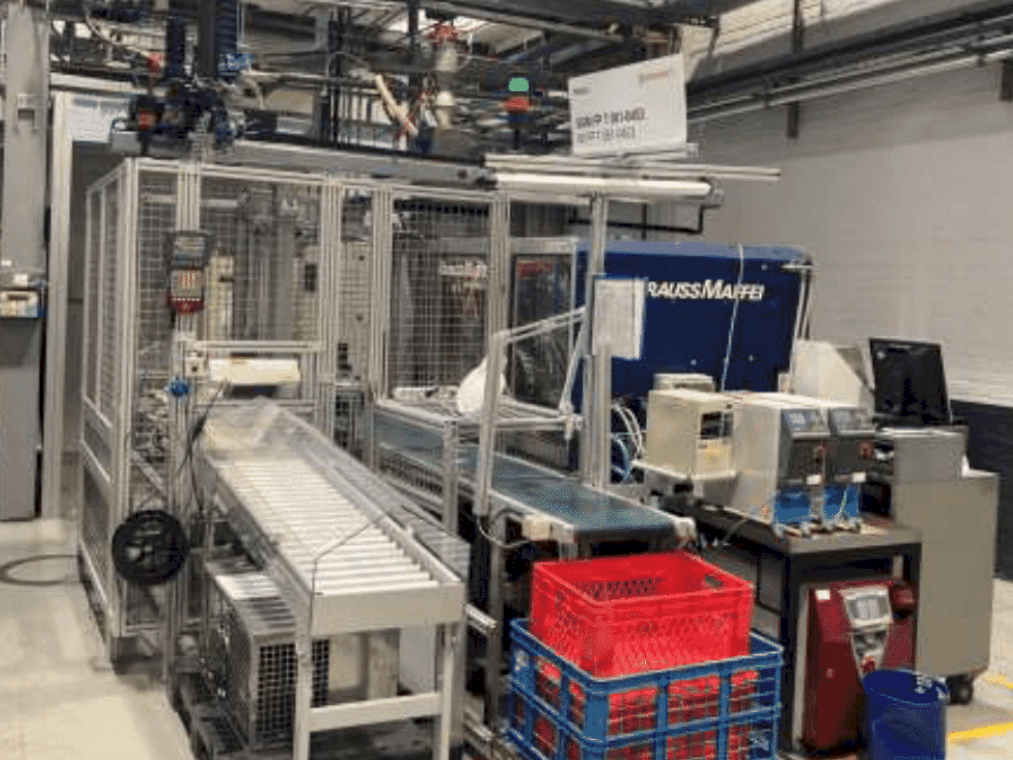 A Krauss Maffei KM 125-390 C2 gép elölnézete