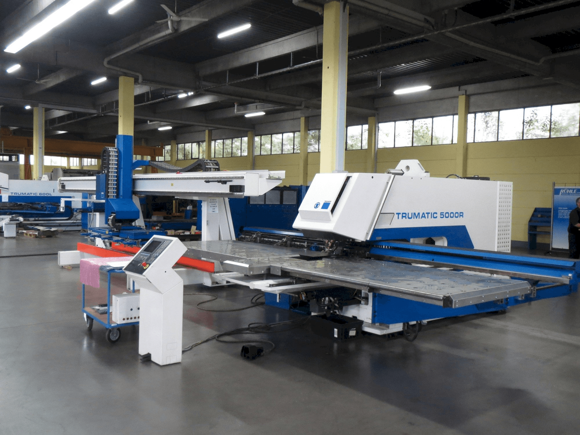 A Trumpf Trumatic 5000 R gép elölnézete