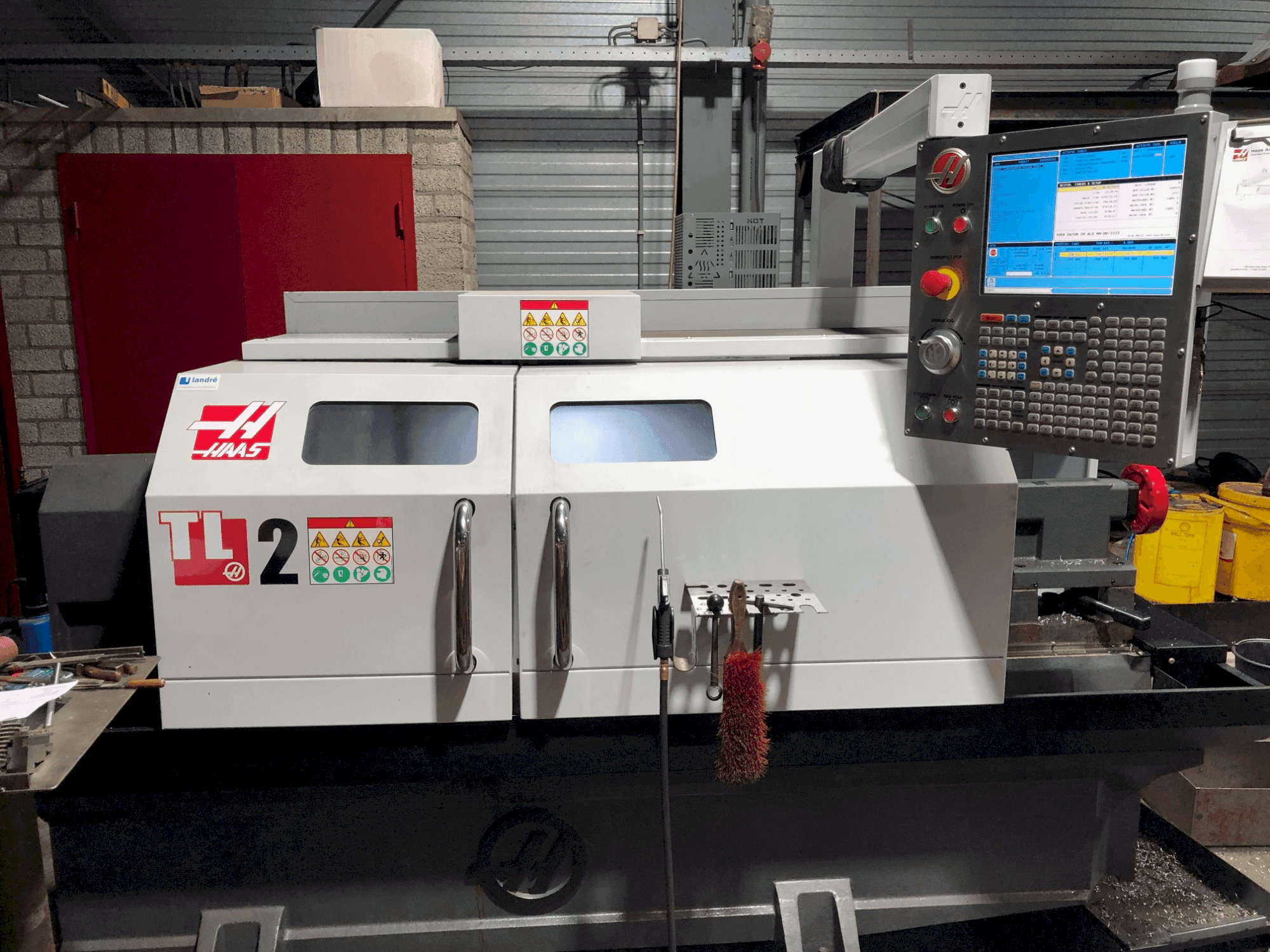 A HAAS TL-2 gép elölnézete