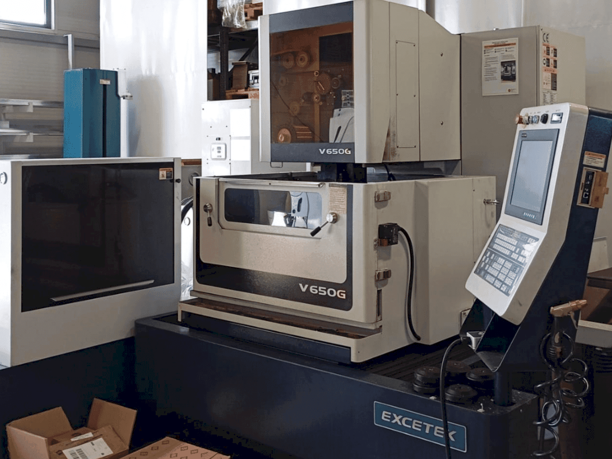 A EXCETEK V 650 G gép elölnézete