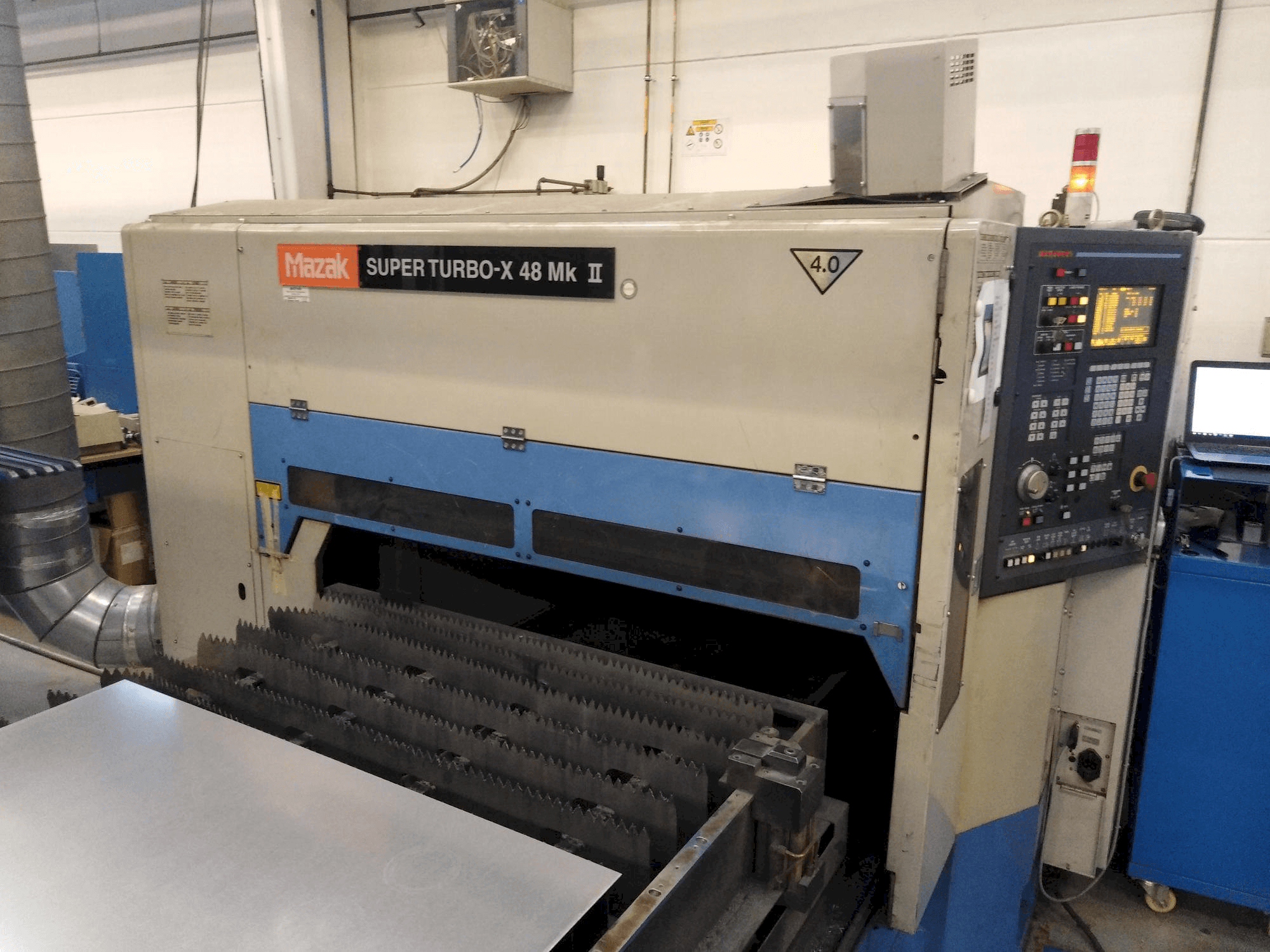 A Mazak stx-48 Mark II gép elölnézete
